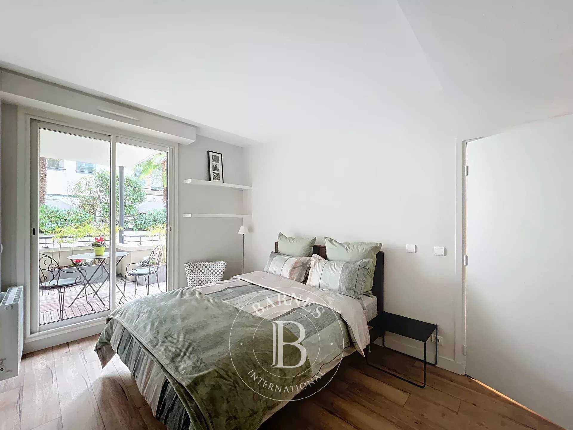 Paris  - Appartement 2 Pi&egrave;ces, 1 Chambre