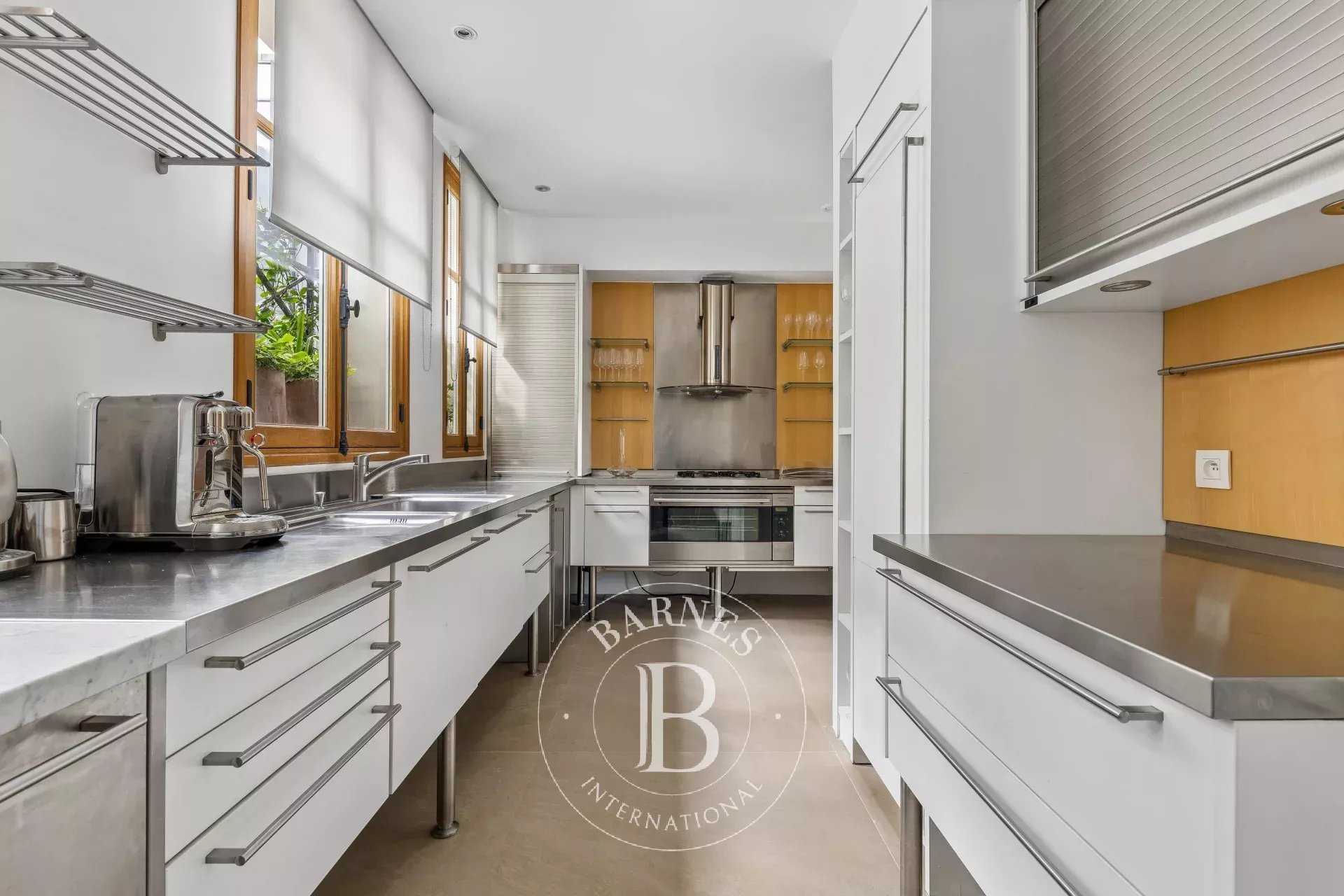 Paris  - Duplex 4 Bedrooms