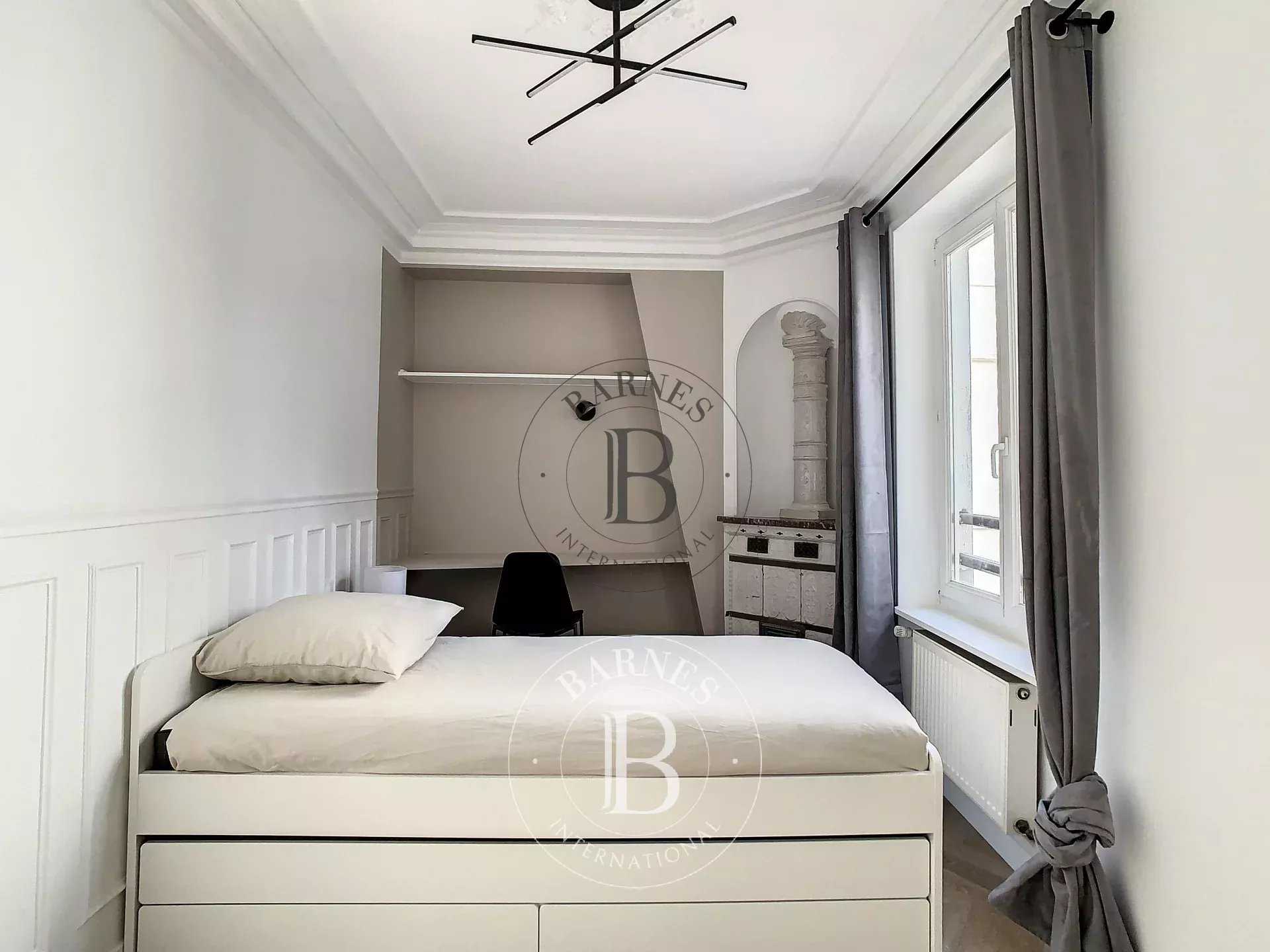 Paris  - Appartement 3 Pièces 2 Chambres