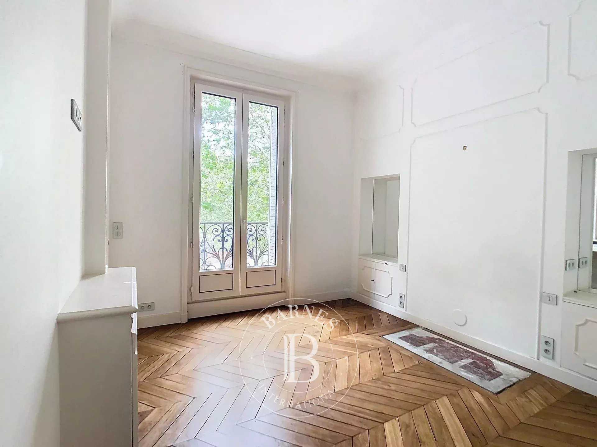 Paris  - Piso 2 Cuartos, 1 Habitacion