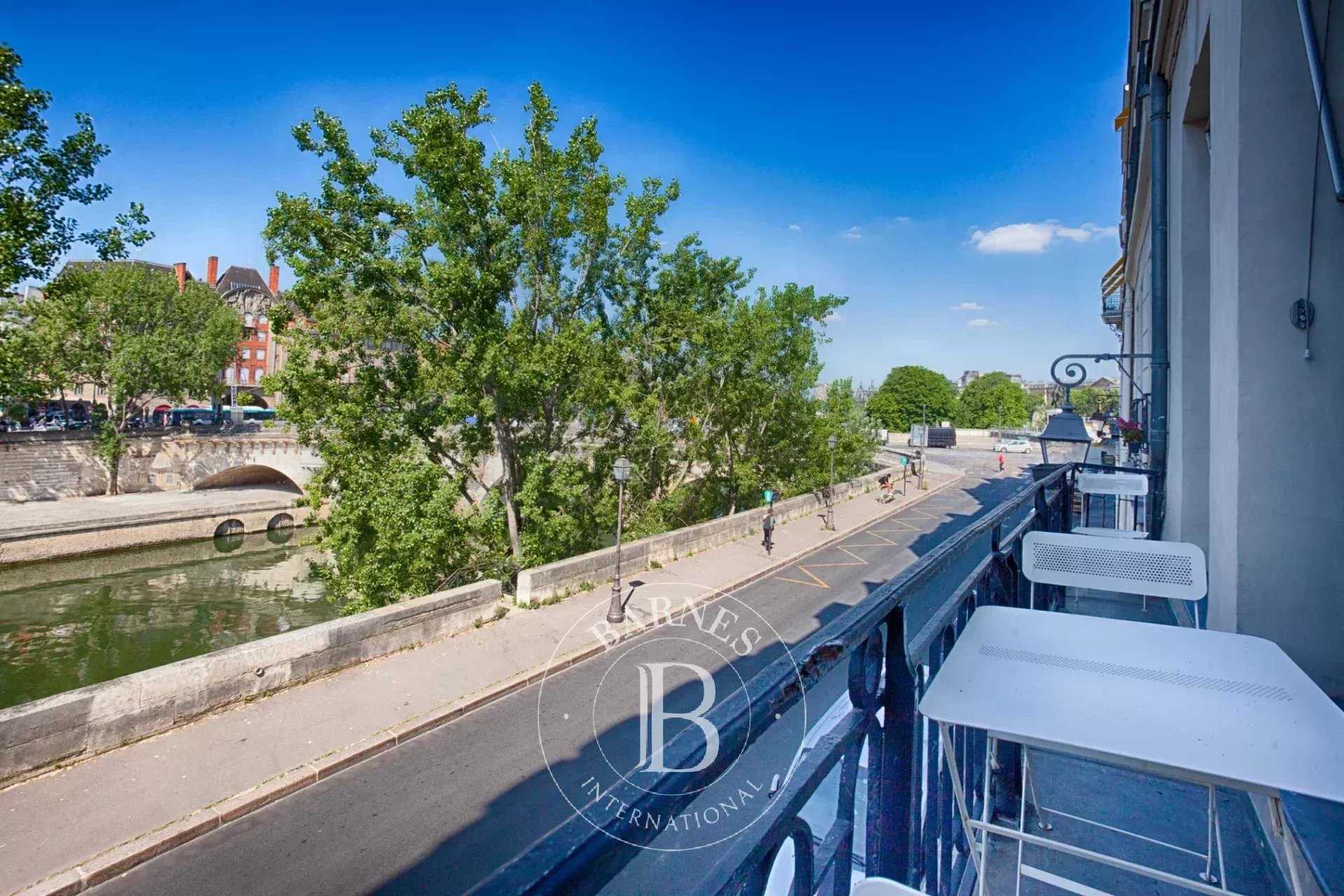 Paris  - Dúplex 3 Cuartos 2 Habitaciones