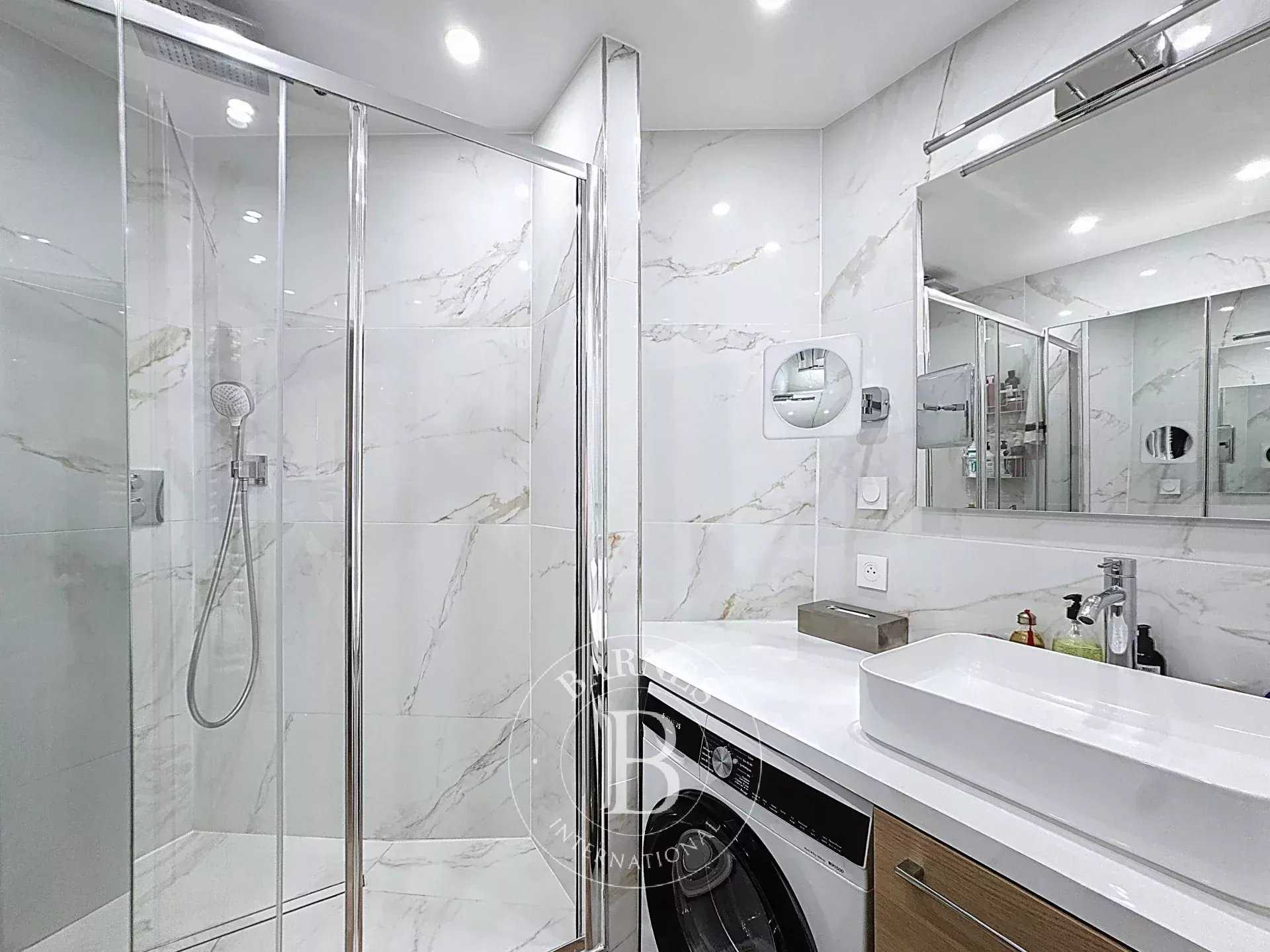 Paris  - Apartment 2 Bedrooms