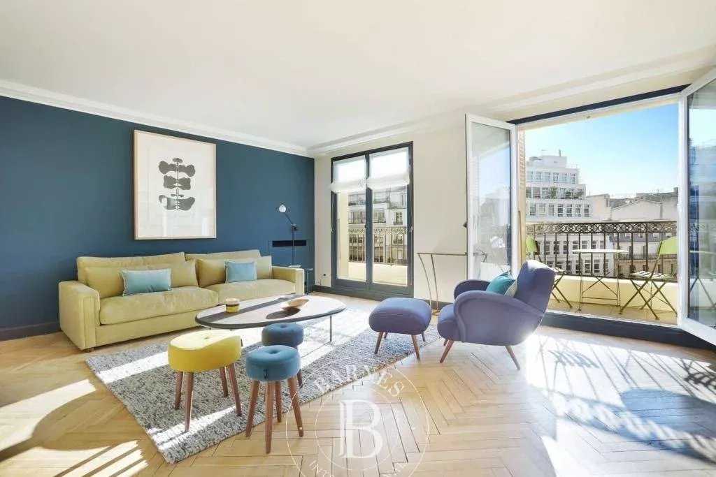 Paris  - Appartement 5 Pièces 2 Chambres