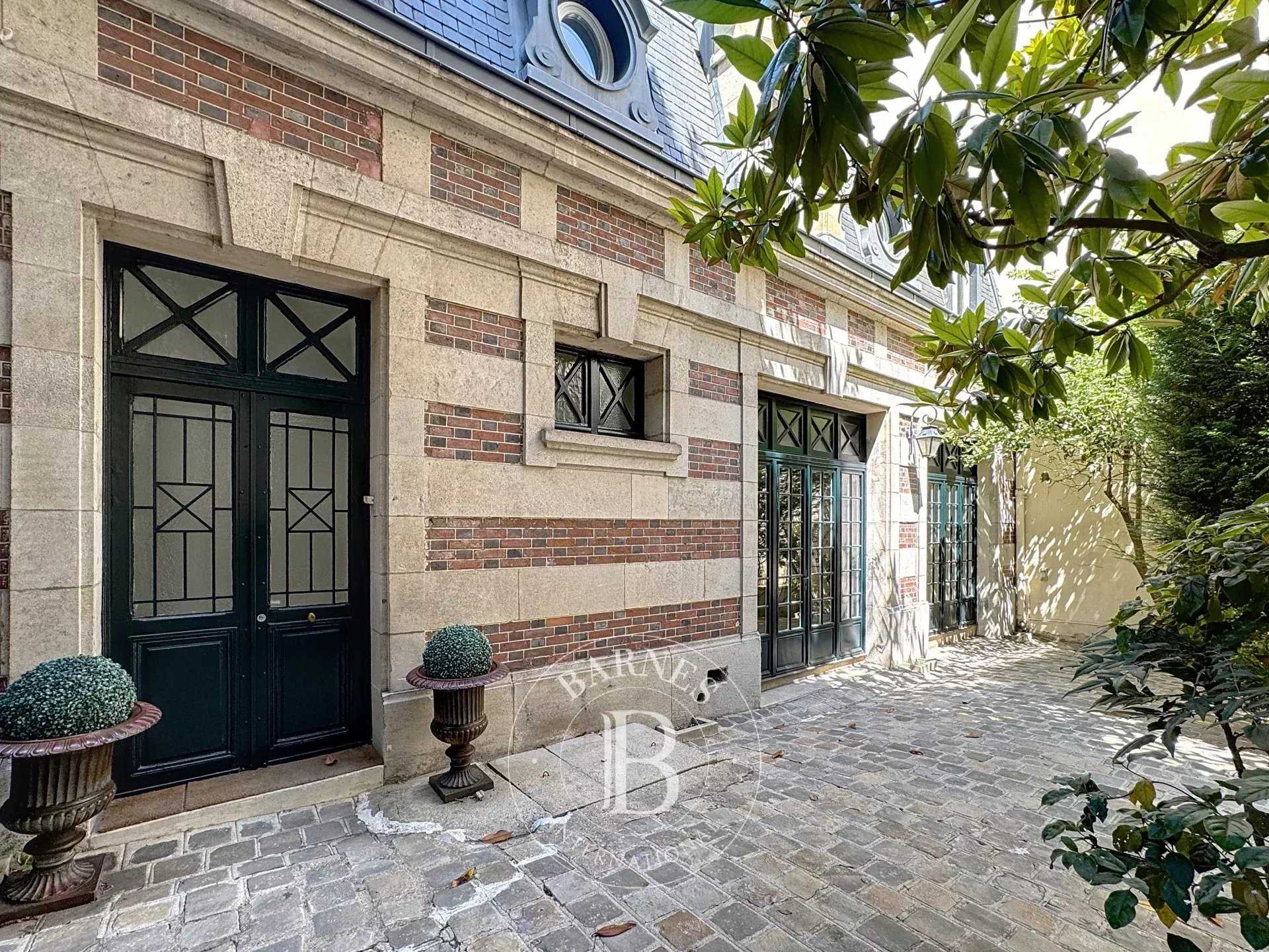 Maison de ville Paris 75008