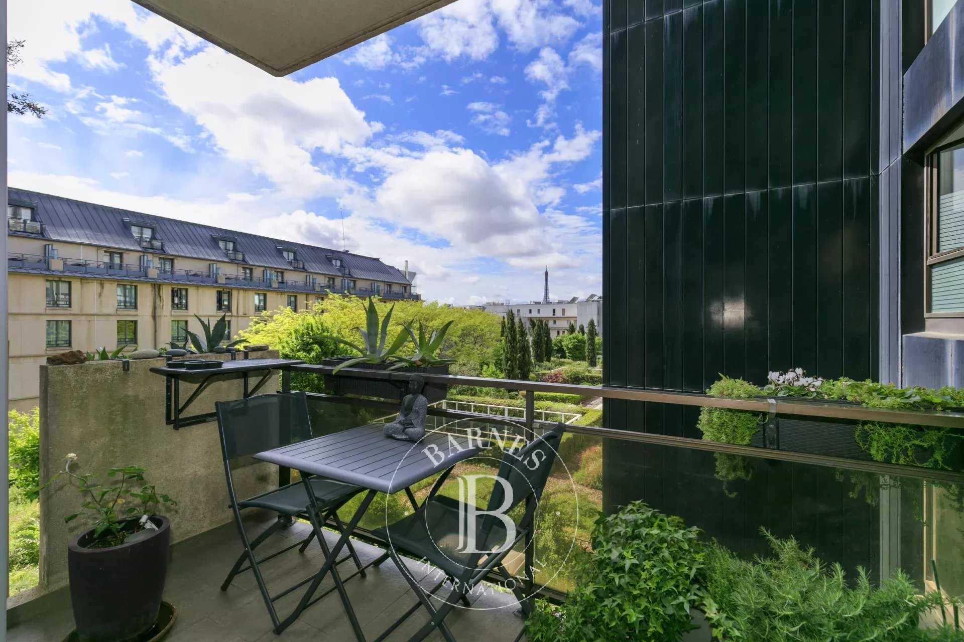 Paris  - Appartement 2 Pièces, 1 Chambre