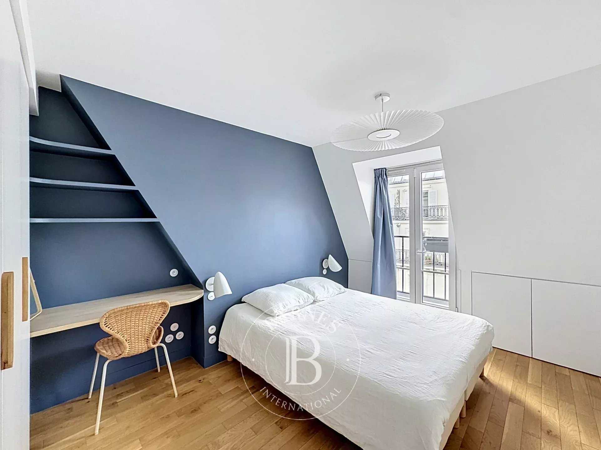 Paris  - Appartement 3 Pi&egrave;ces 2 Chambres