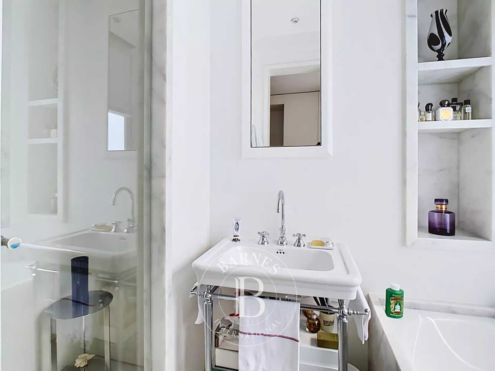 Paris  - Appartement 2 Pi&egrave;ces, 1 Chambre