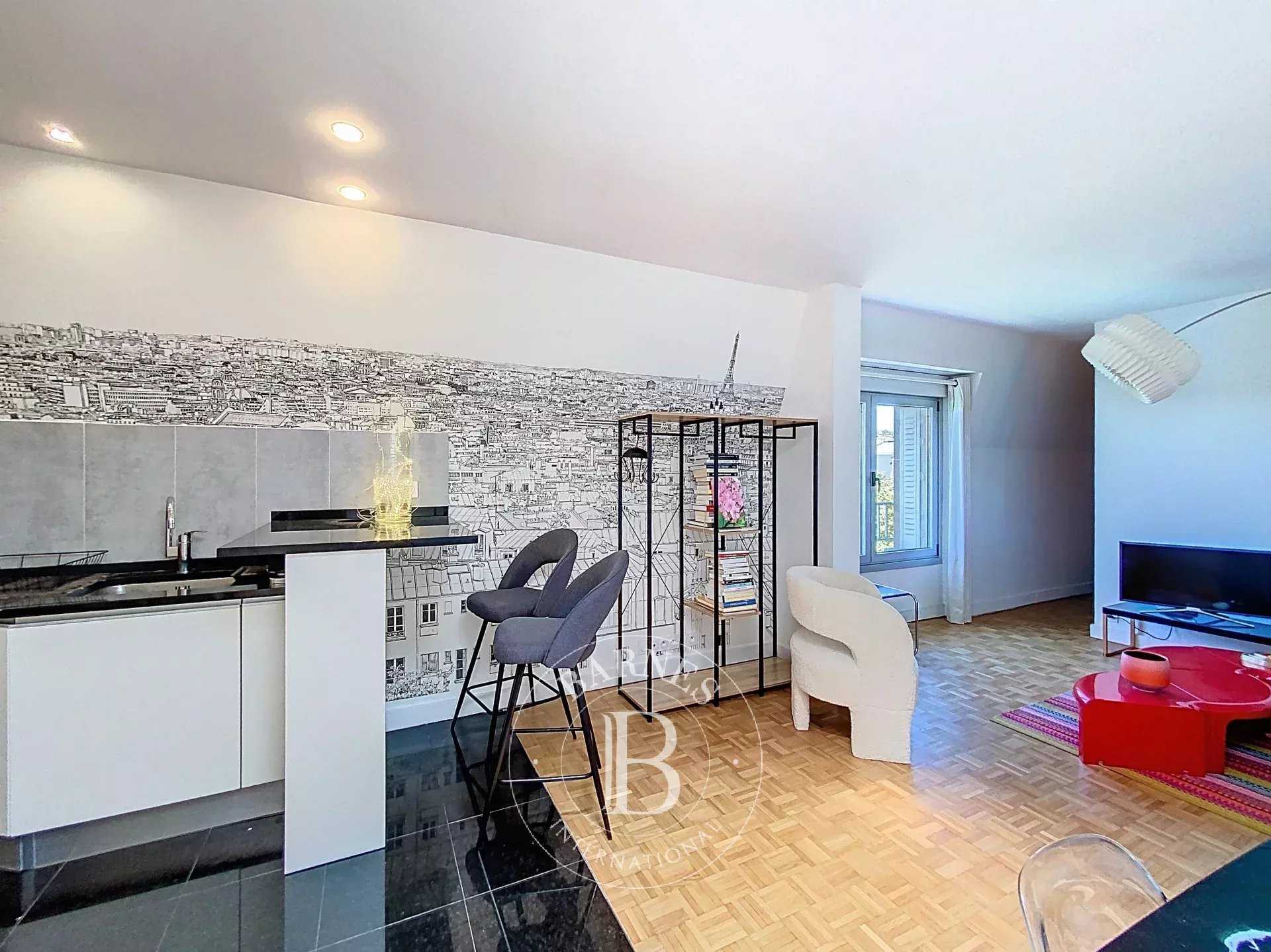 Paris  - Appartement 1 Pièce, 1 Chambre