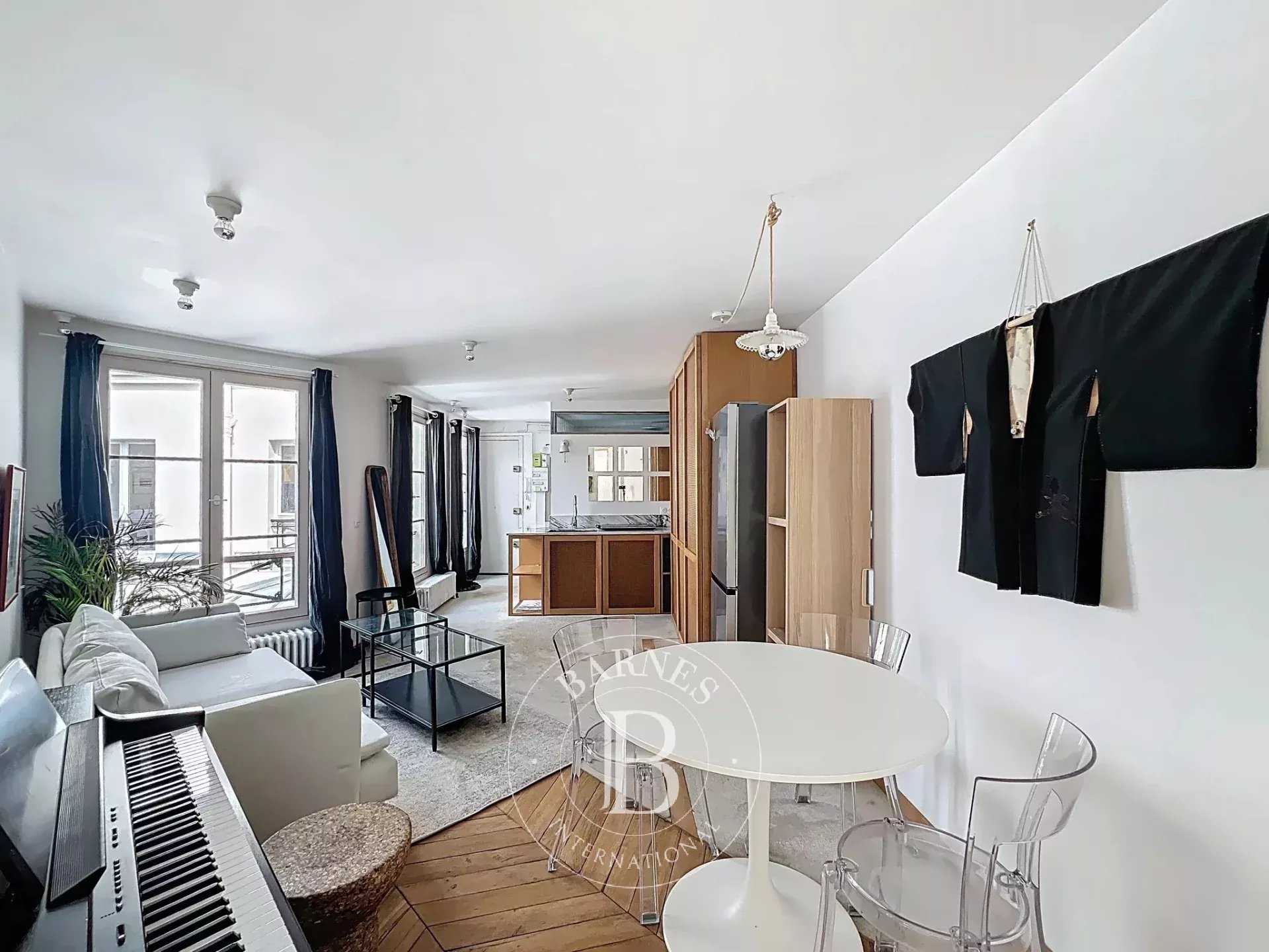 Paris  - Appartement 2 Pièces, 1 Chambre