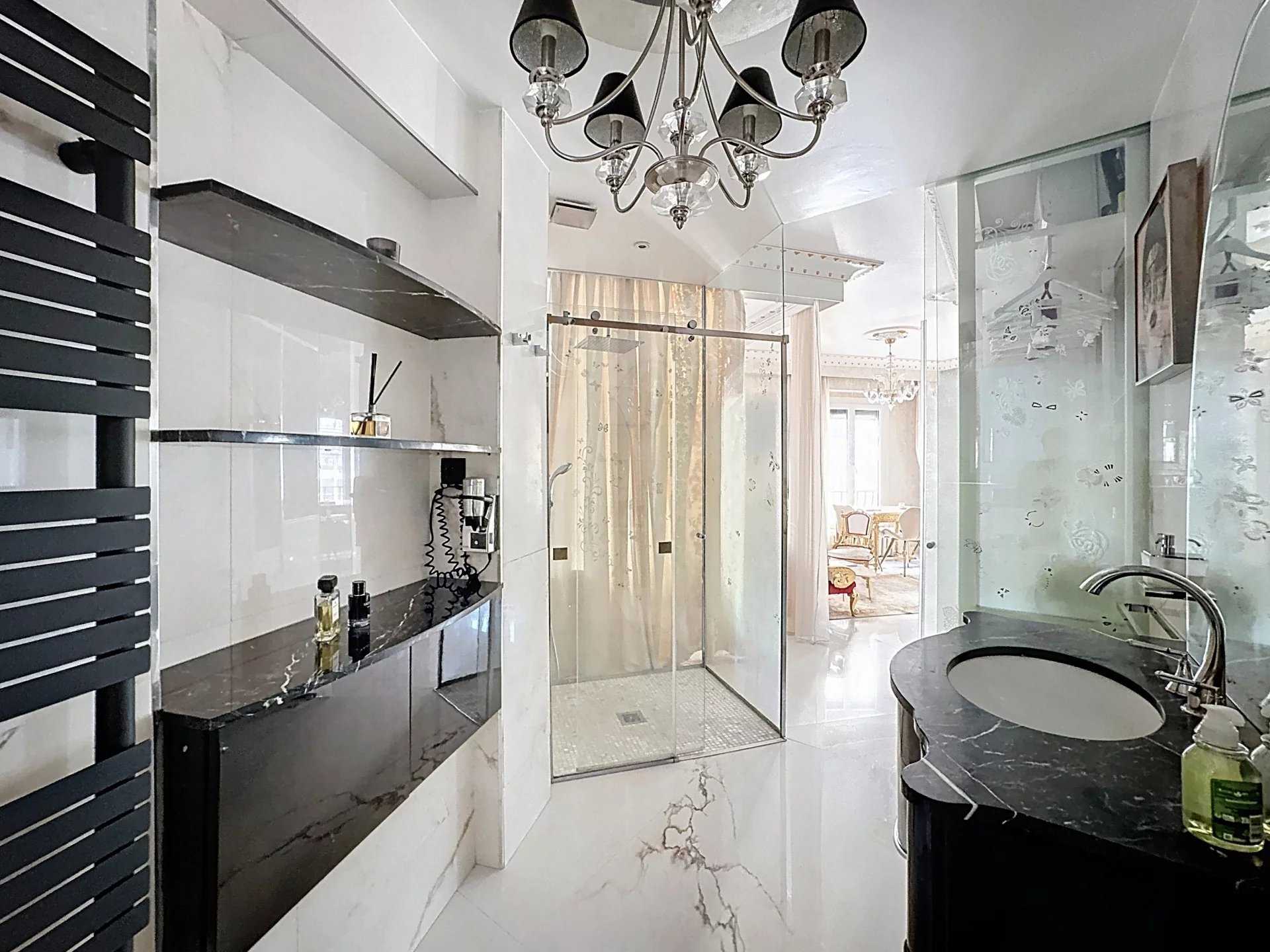 Paris  - Appartement 1 Pi&egrave;ce, 1 Chambre