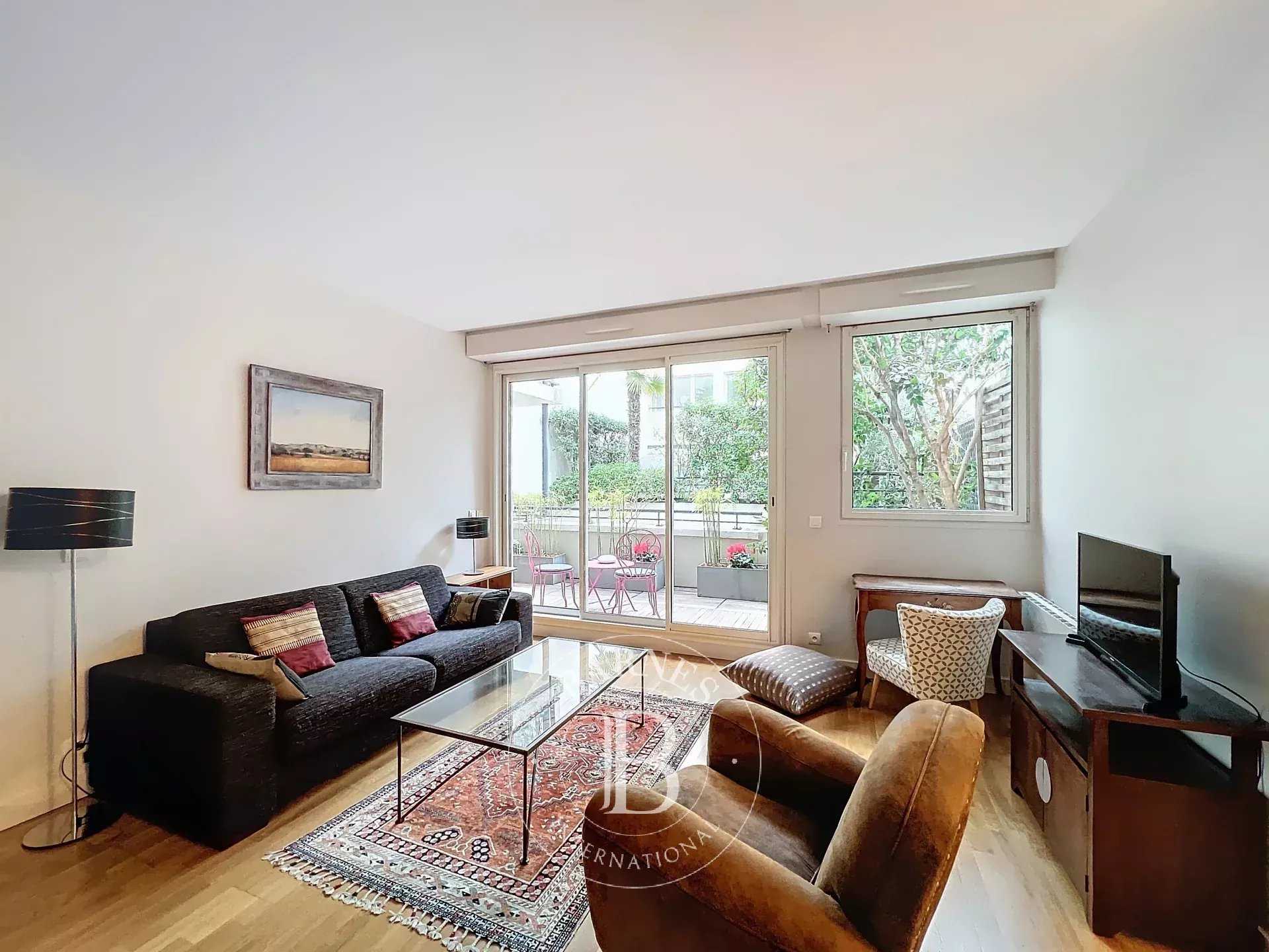 Paris  - Appartement 2 Pi&egrave;ces, 1 Chambre