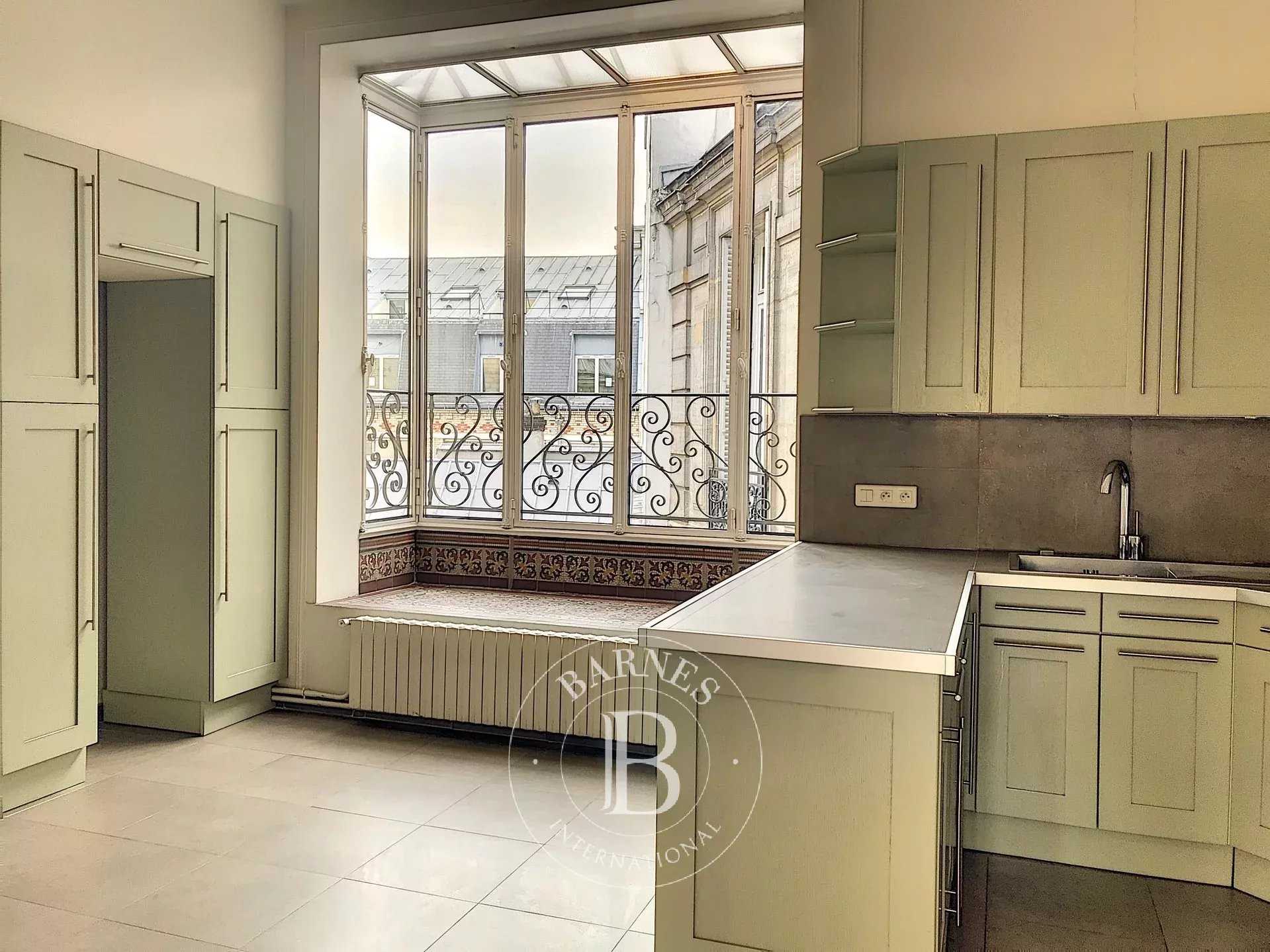 Paris  - Apartment 4 Bedrooms