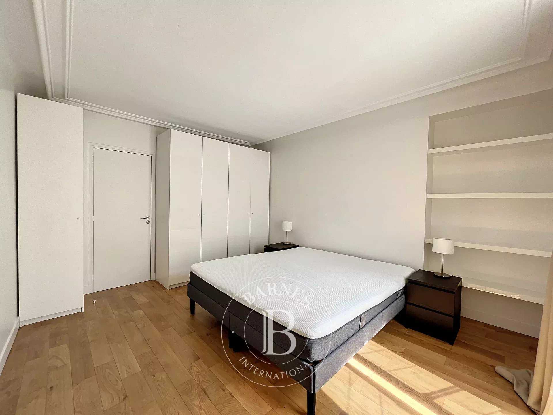 Paris  - Appartement 3 Pi&egrave;ces 2 Chambres
