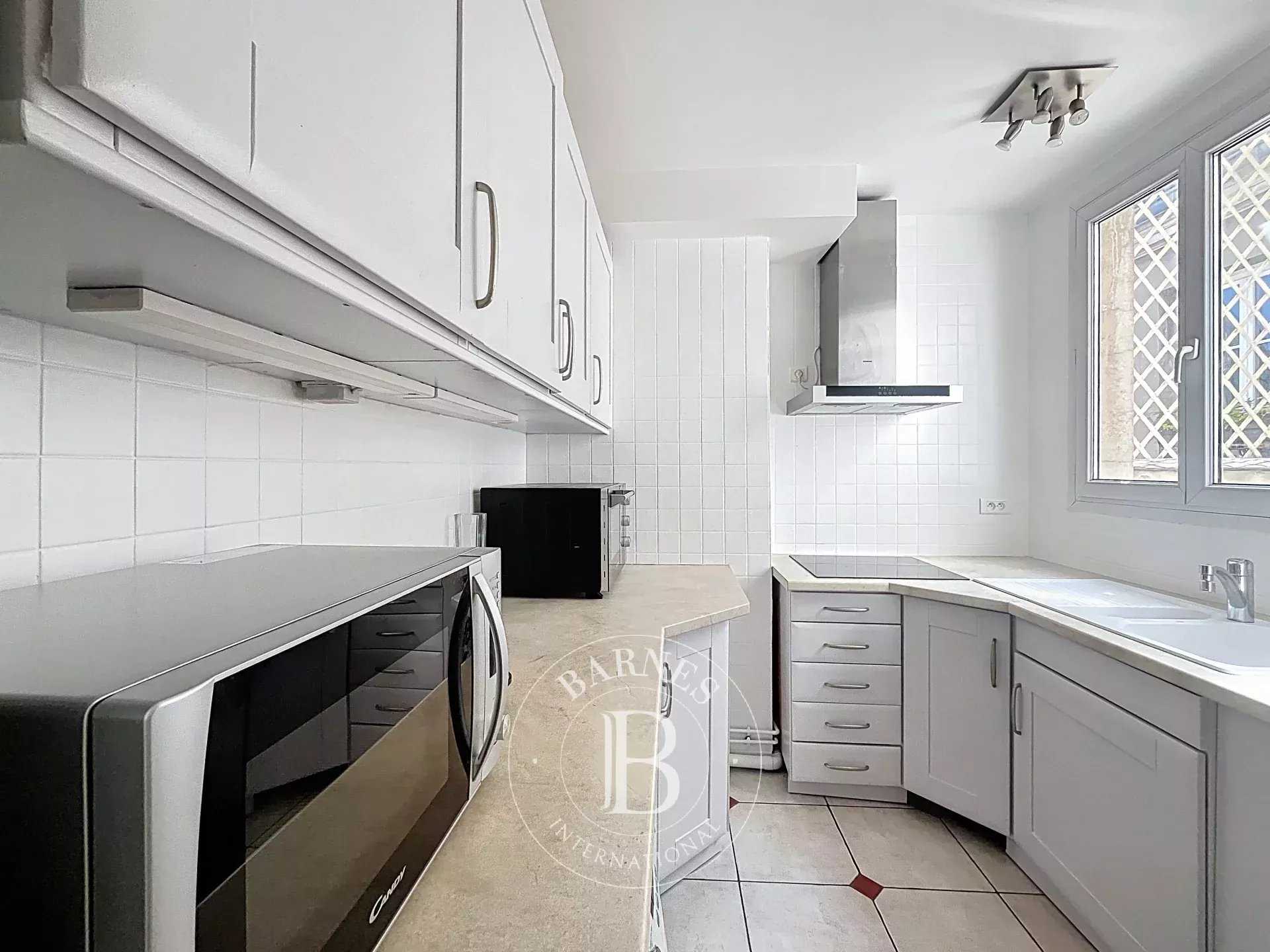 Paris  - Apartment 3 Bedrooms