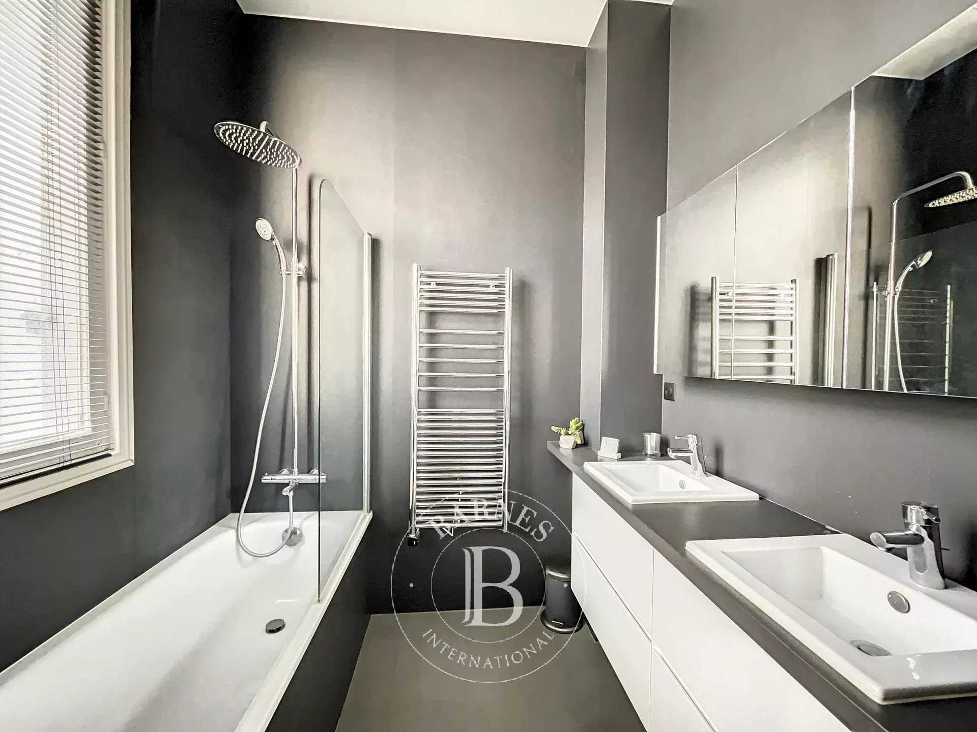 Paris  - Apartment 2 Bedrooms