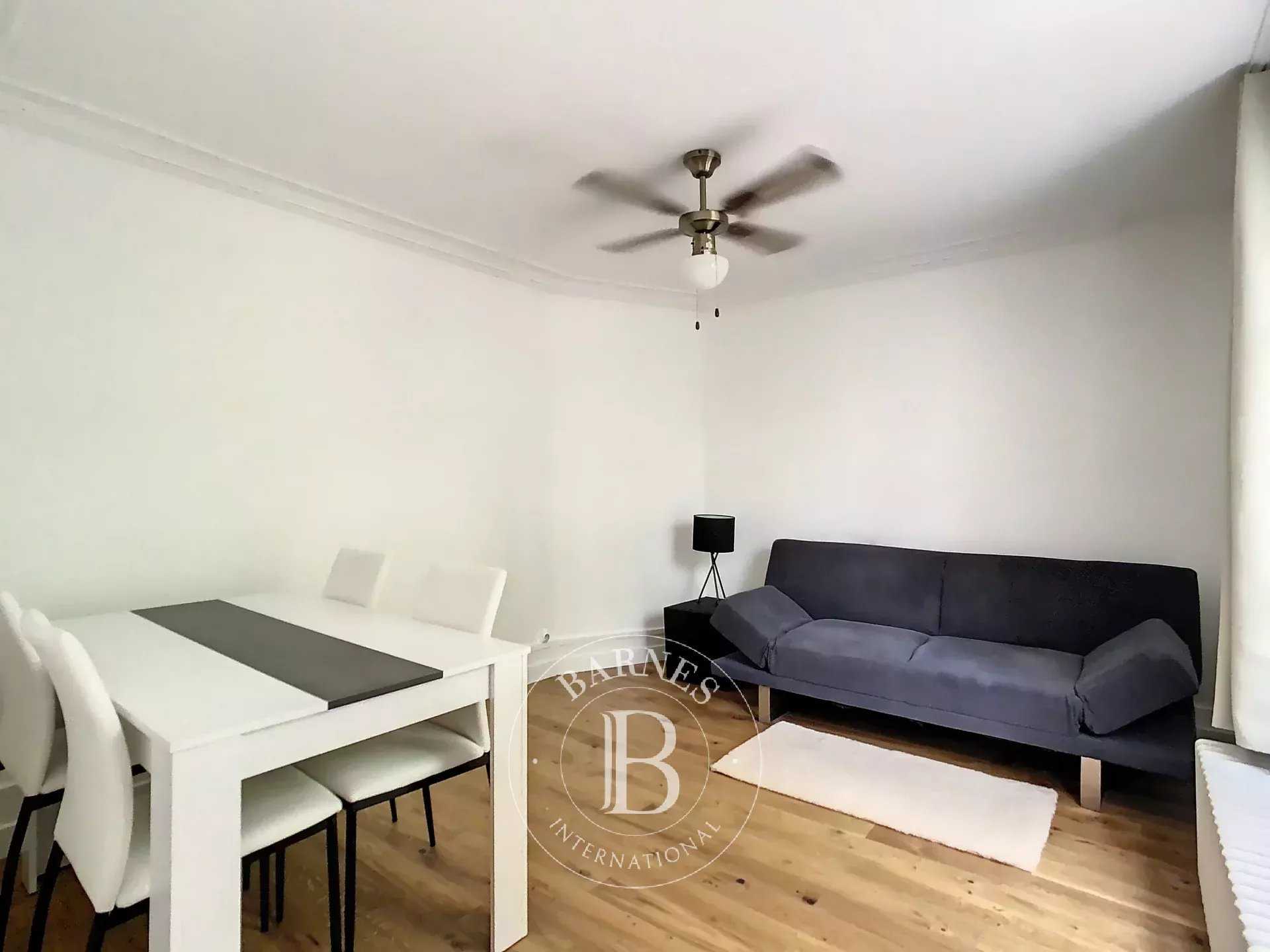 Paris  - Appartement 2 Pi&egrave;ces, 1 Chambre