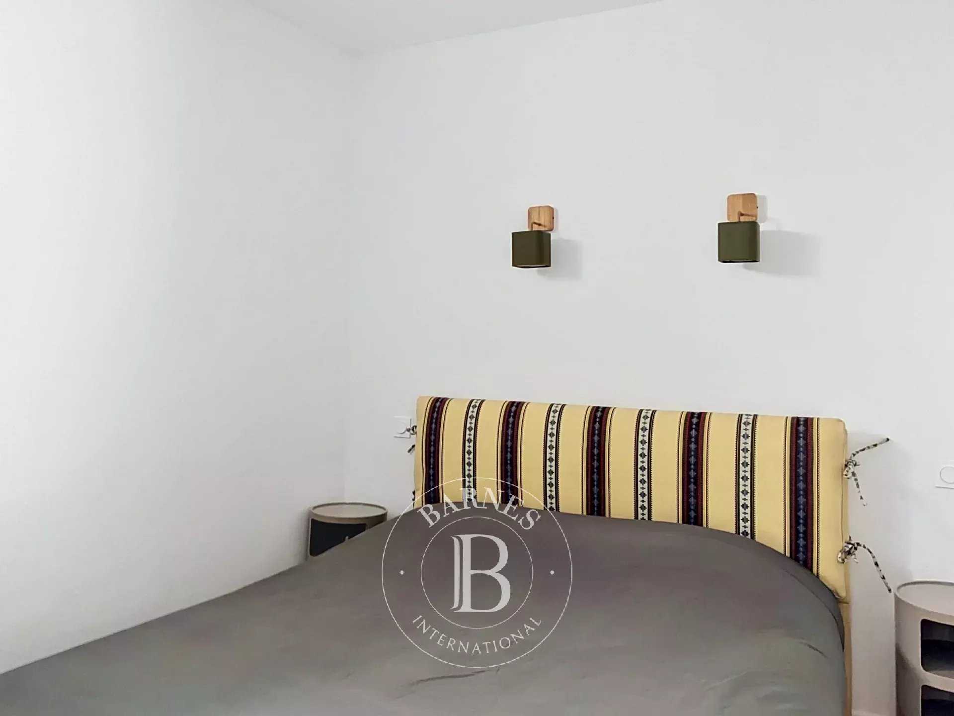 Paris  - Appartement 2 Pi&egrave;ces, 1 Chambre