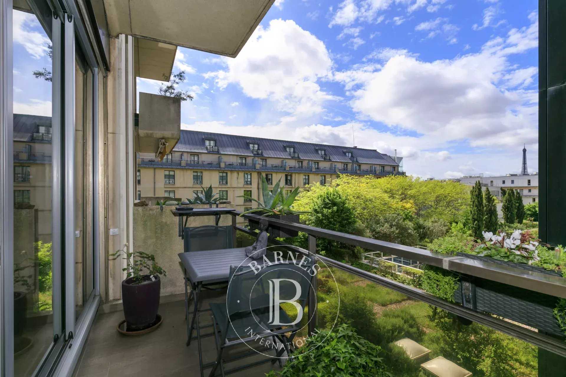Paris  - Appartement 2 Pièces, 1 Chambre