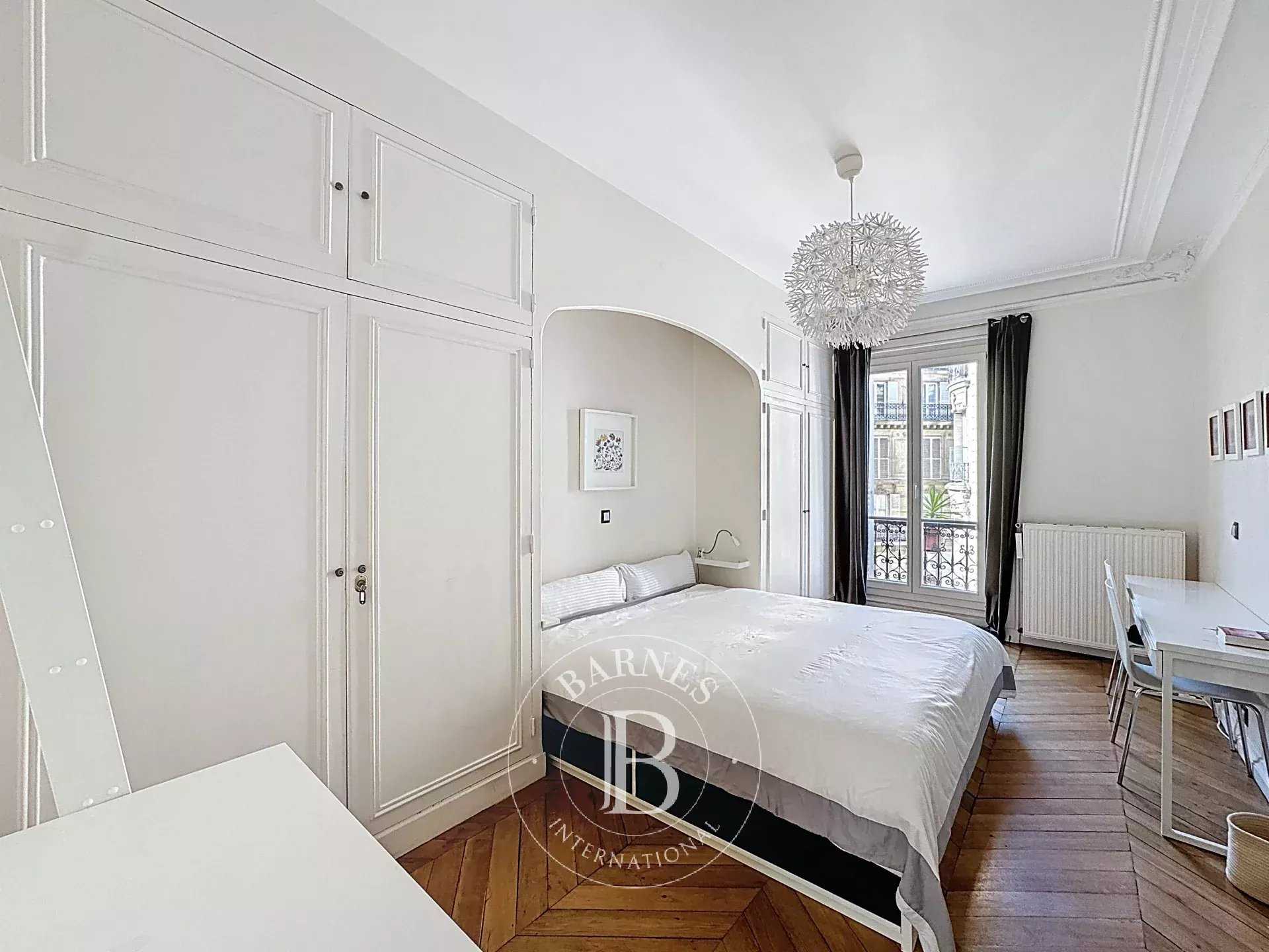 Paris  - Piso 5 Cuartos 2 Habitaciones