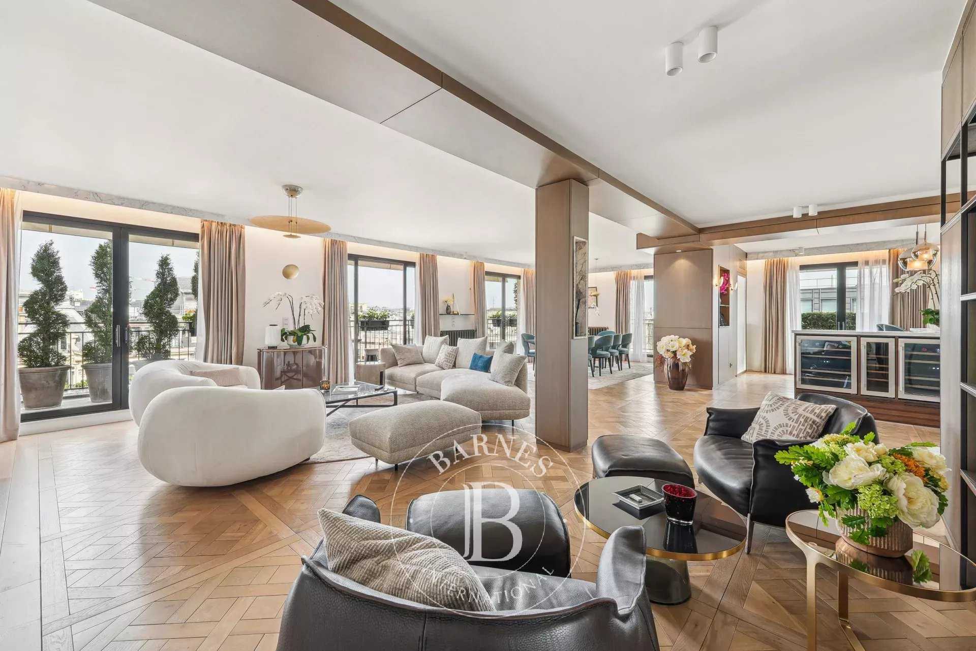Piso Paris 75008