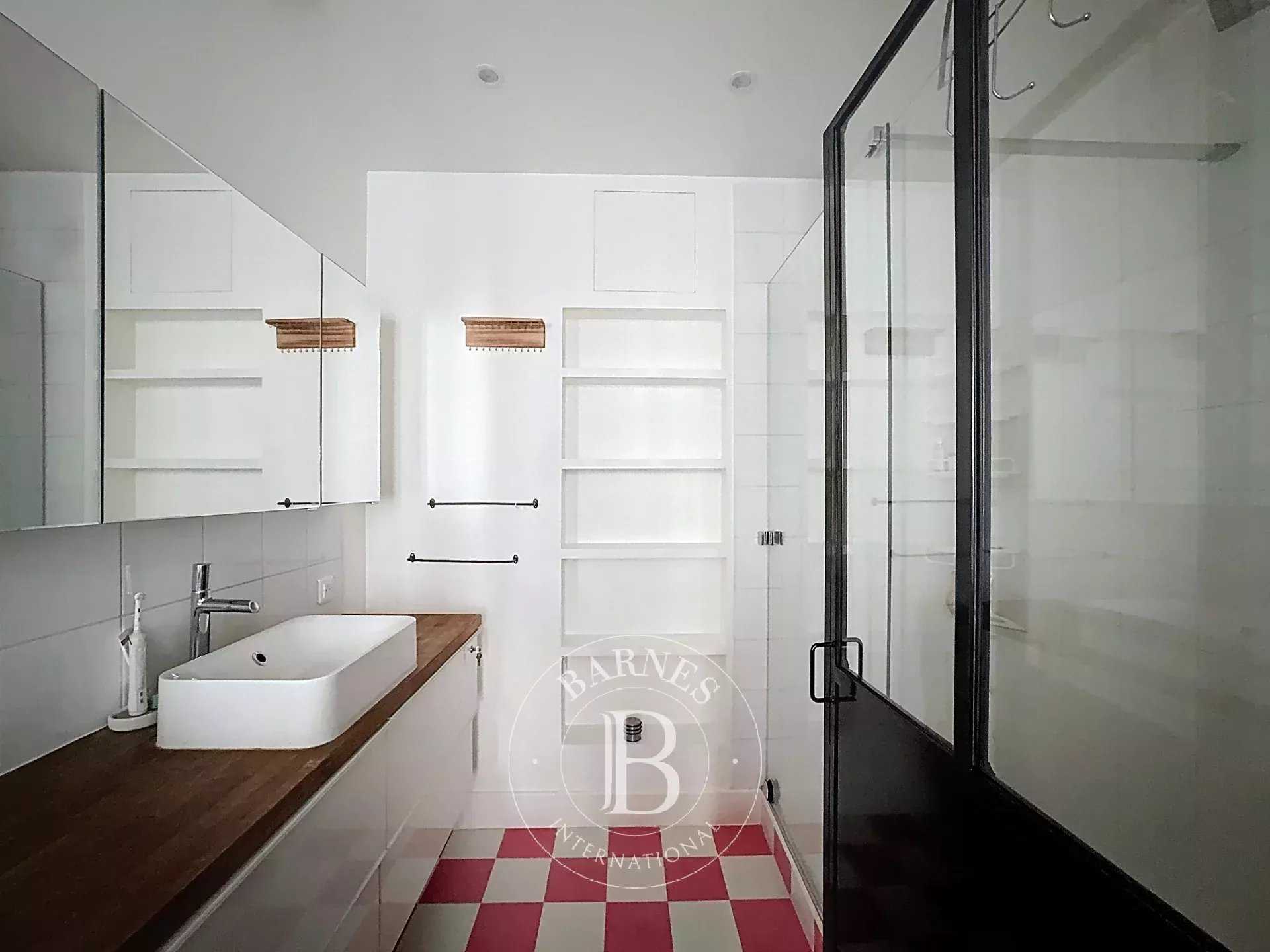 Paris  - Piso 3 Cuartos 2 Habitaciones