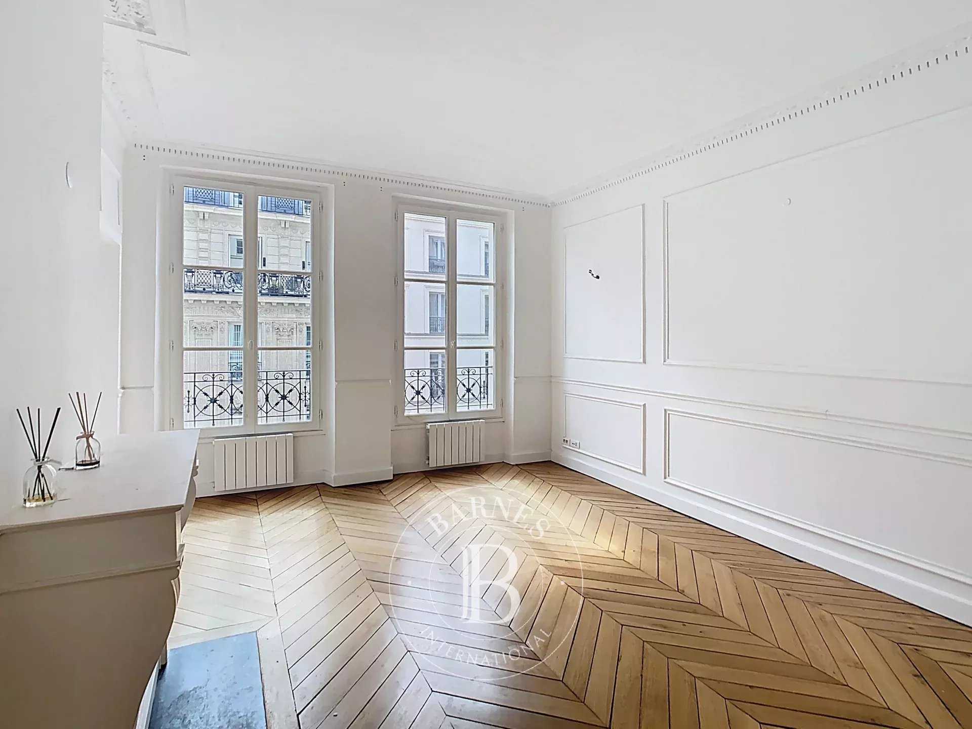 Appartement Paris 75008  -  ref 86924750 (picture 2)