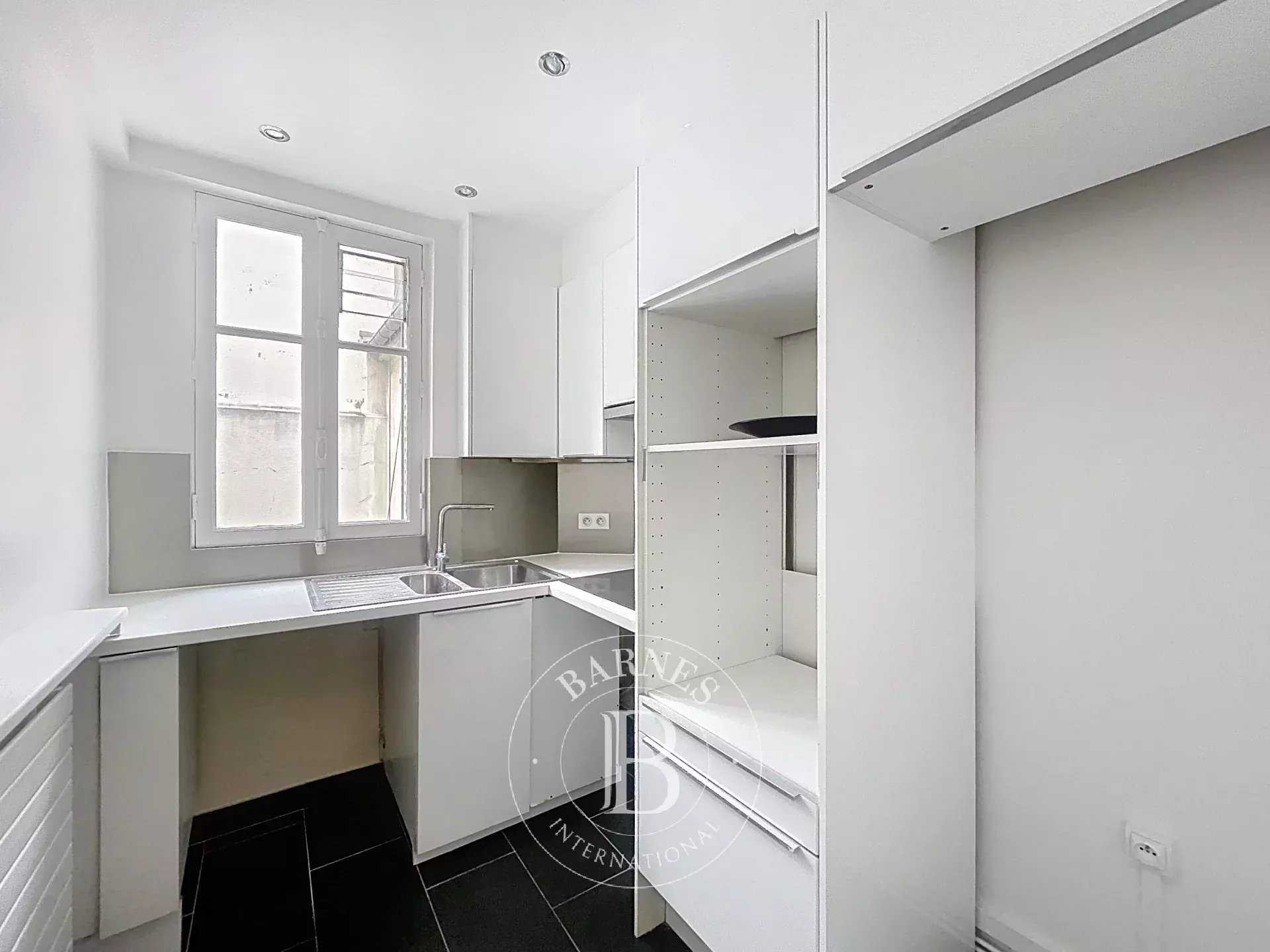 Appartement Paris 75008  -  ref 85705490 (picture 3)