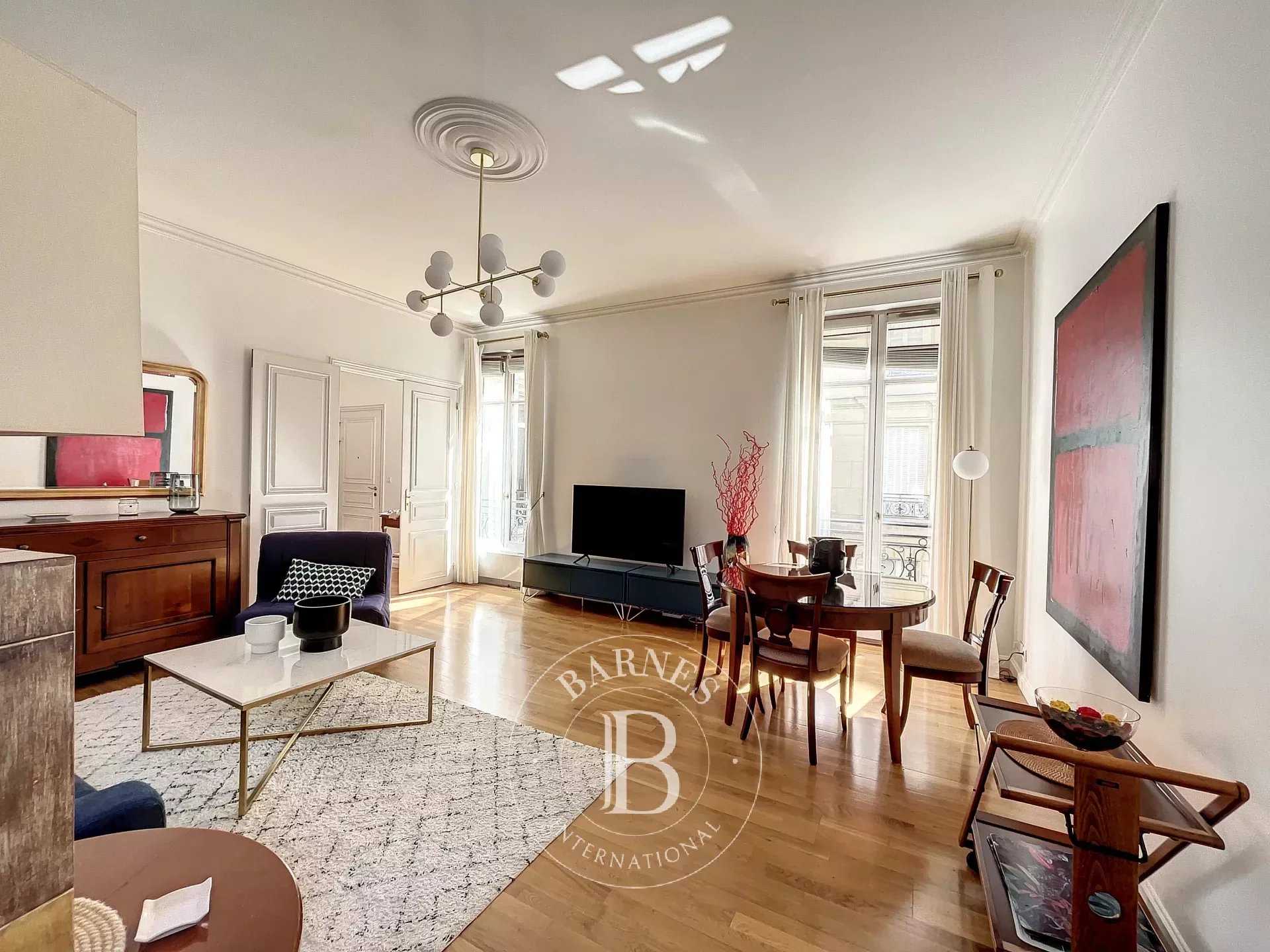 Appartement Paris 75008  -  ref 82615064 (picture 3)