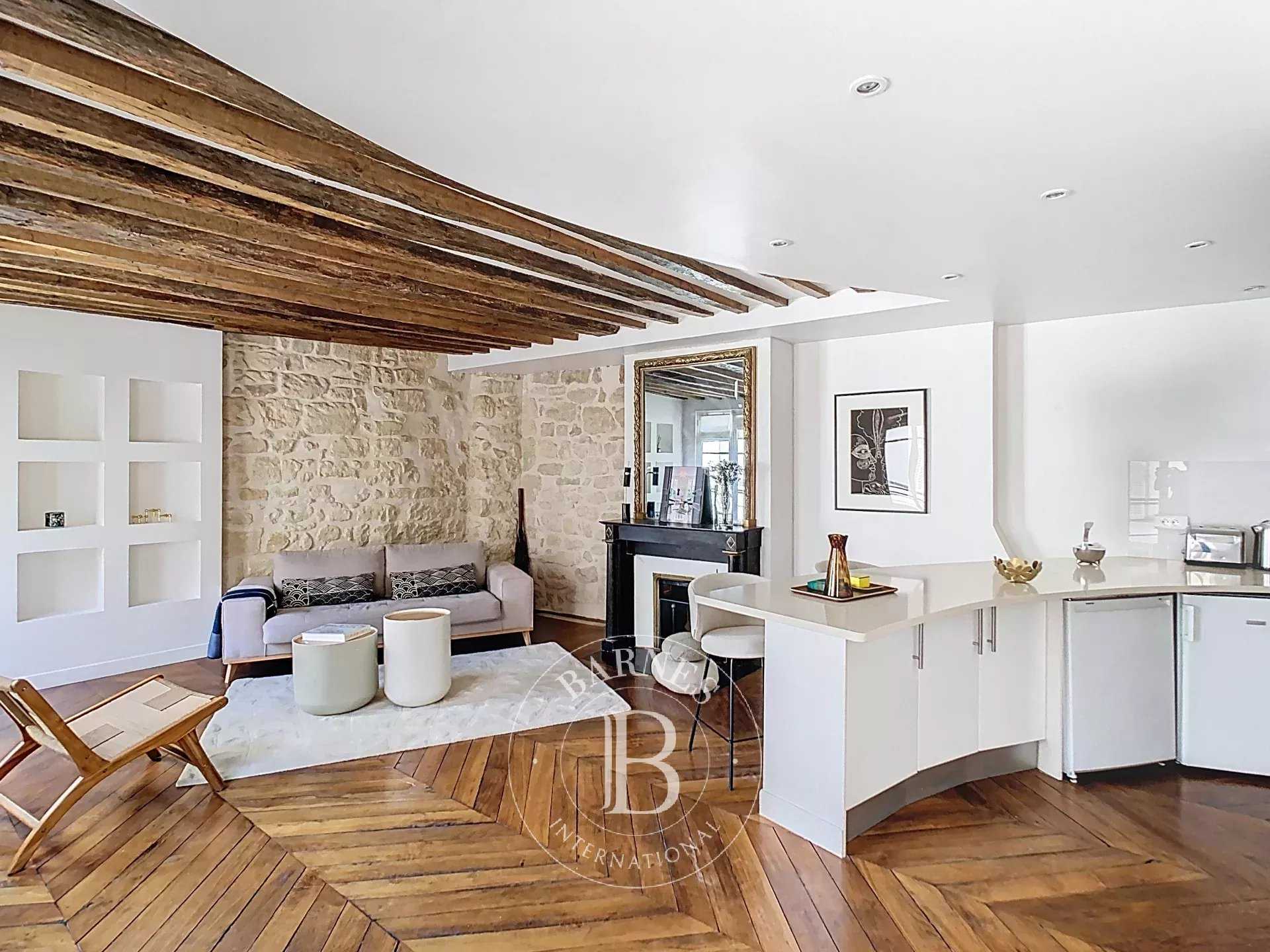 Apartment Paris 75001  -  ref 85674757 (picture 1)