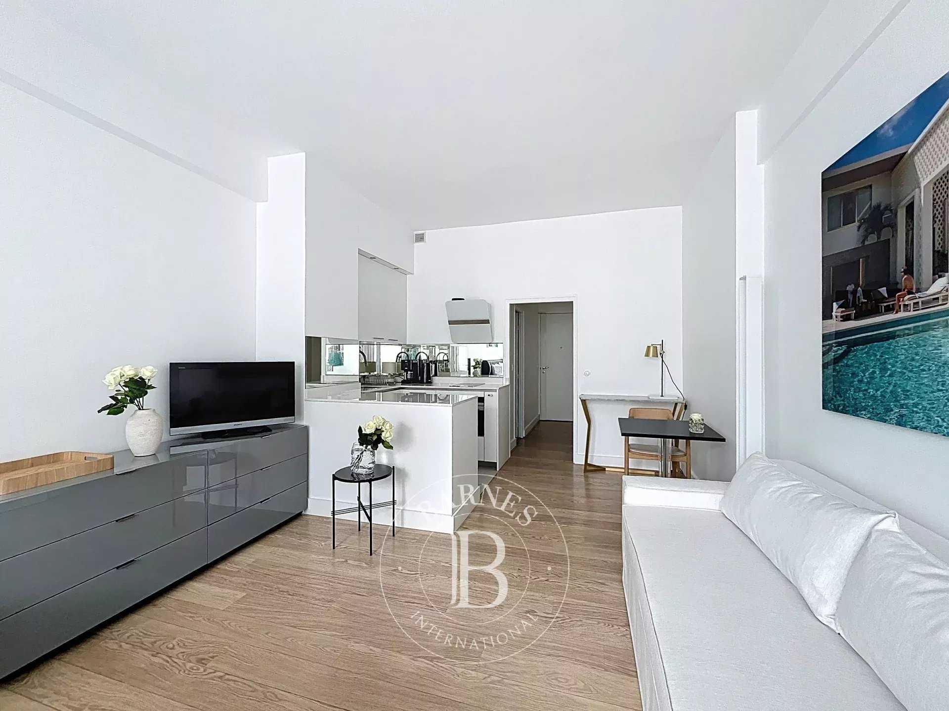 Appartement Paris 75008  -  ref 85942120 (picture 3)