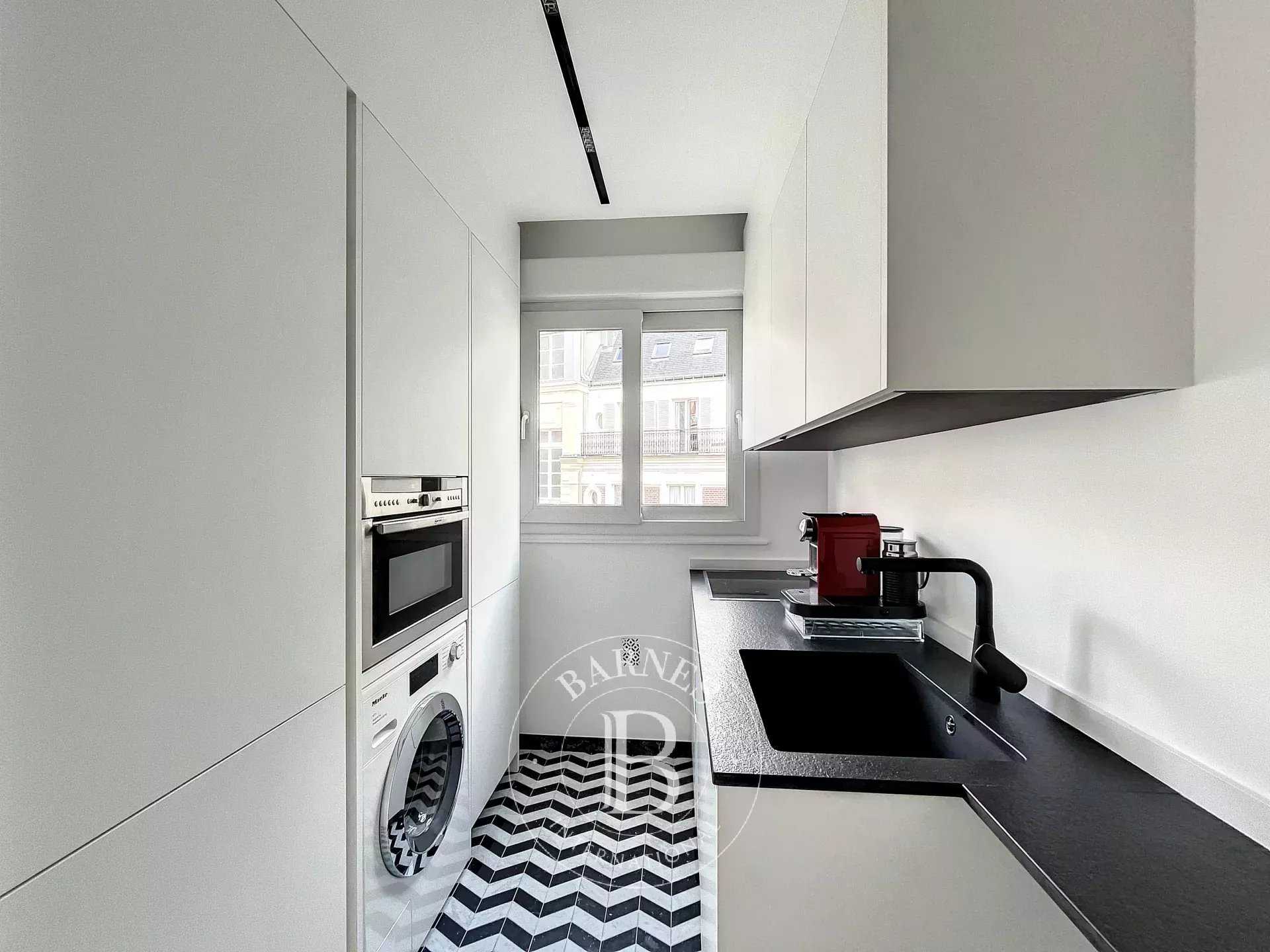 Appartement Paris 75008  -  ref 83635347 (picture 3)