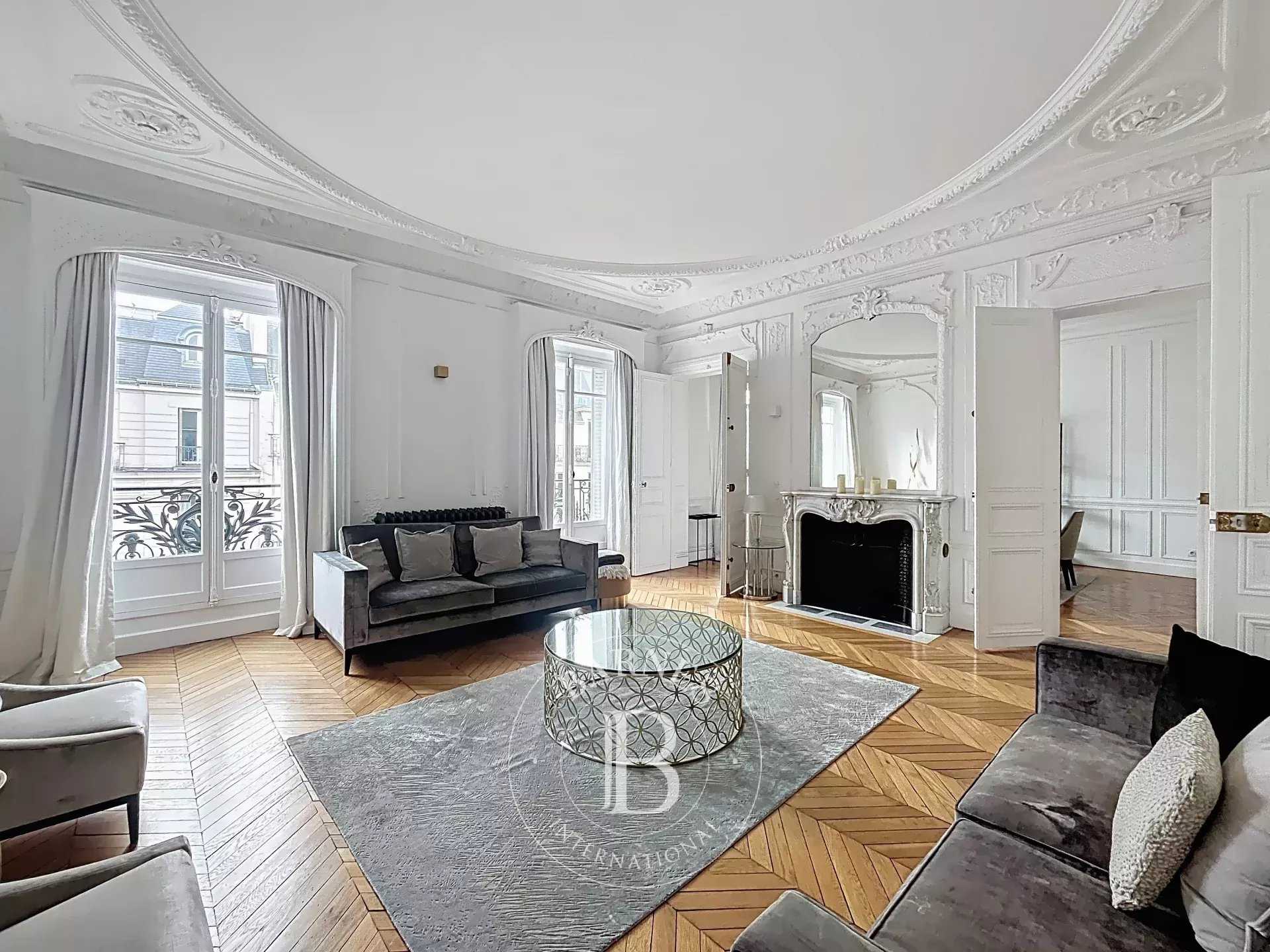 Appartement Paris 75008  -  ref 85860625 (picture 2)