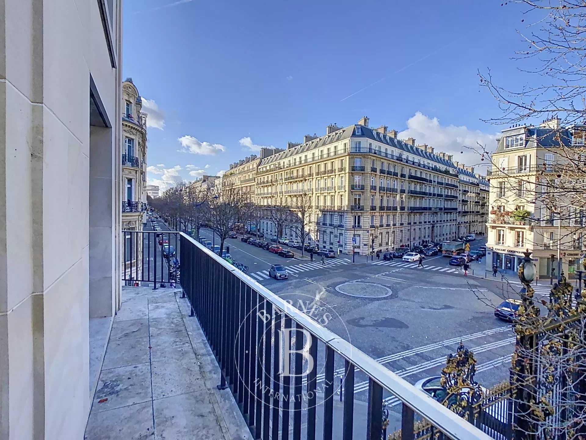 Appartement Paris 75008  -  ref 83910571 (picture 2)