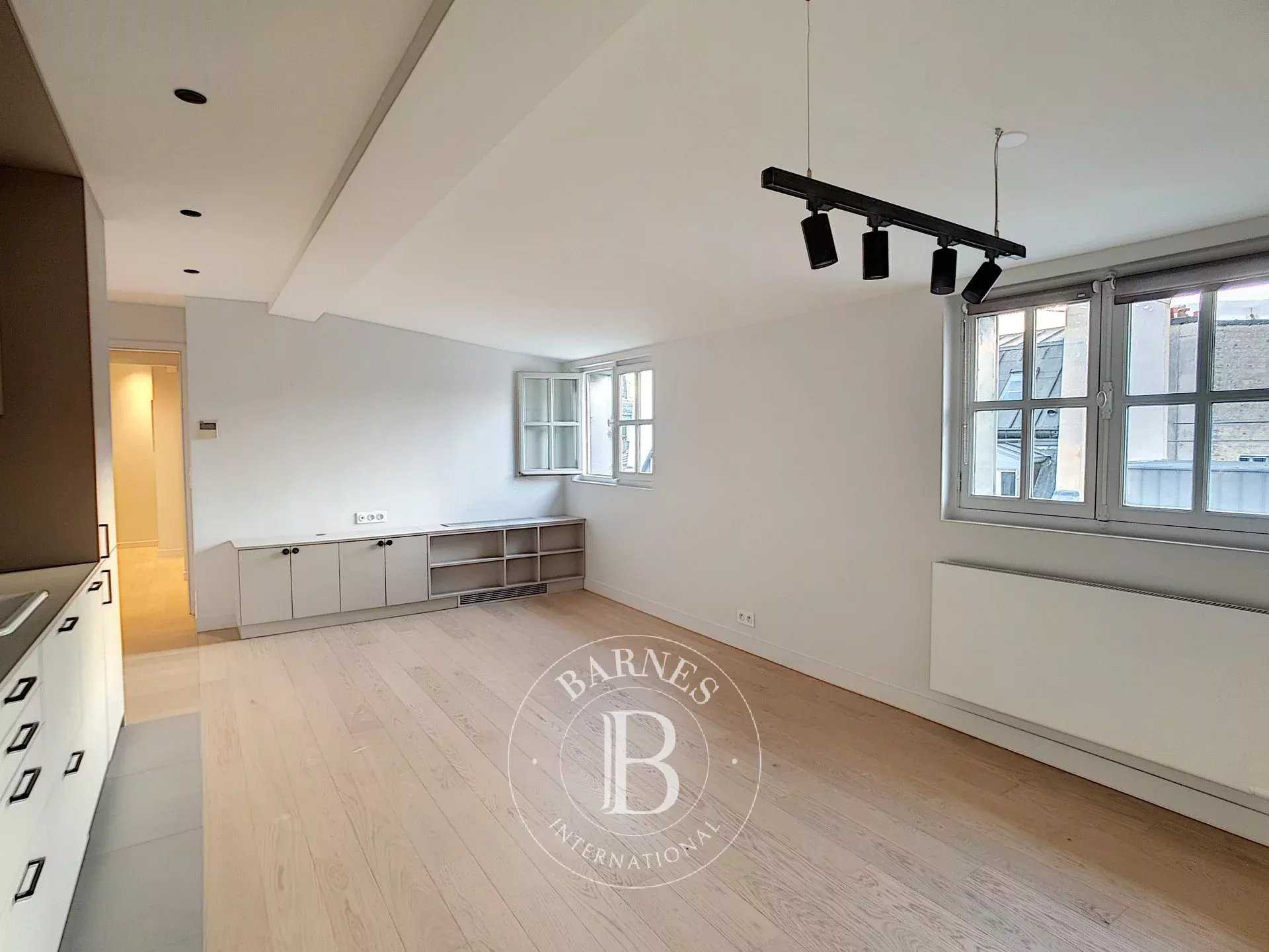 Appartement Paris 75001  -  ref 4349262 (picture 2)