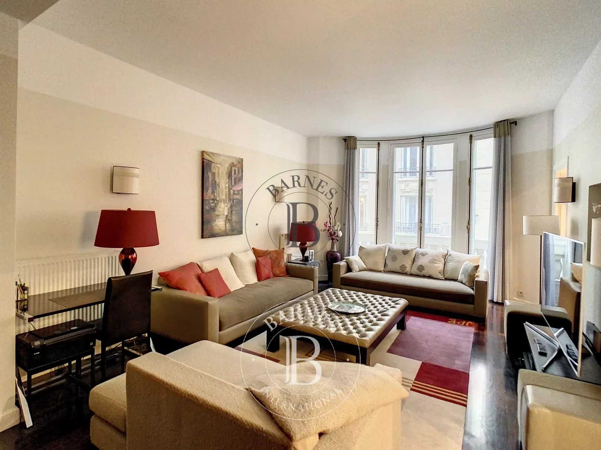 Appartement Paris 75008  -  ref 85002302 (picture 2)