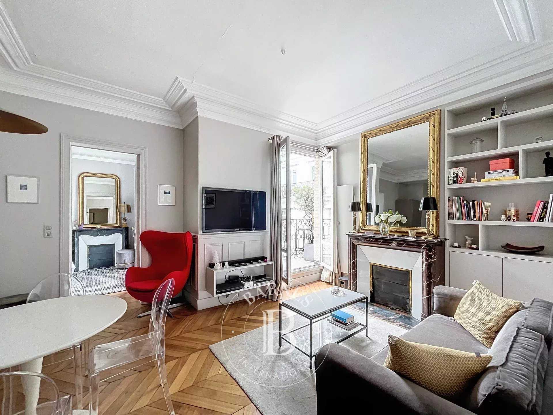 Appartement Paris 75008  -  ref 85113402 (picture 1)
