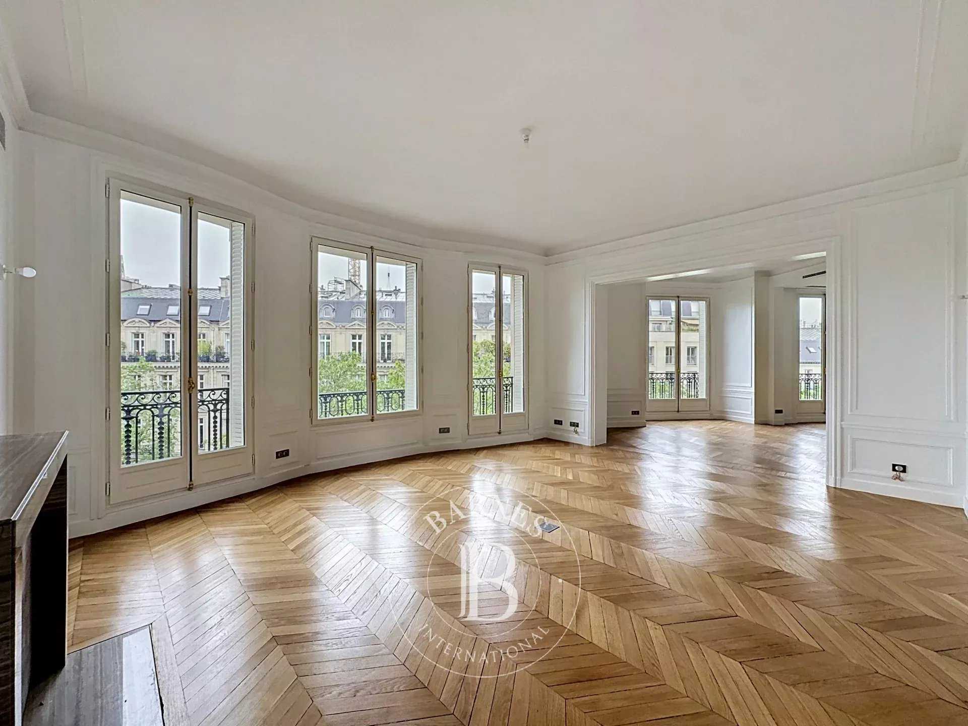 Paris  - Appartement 8 Pi&egrave;ces 6 Chambres