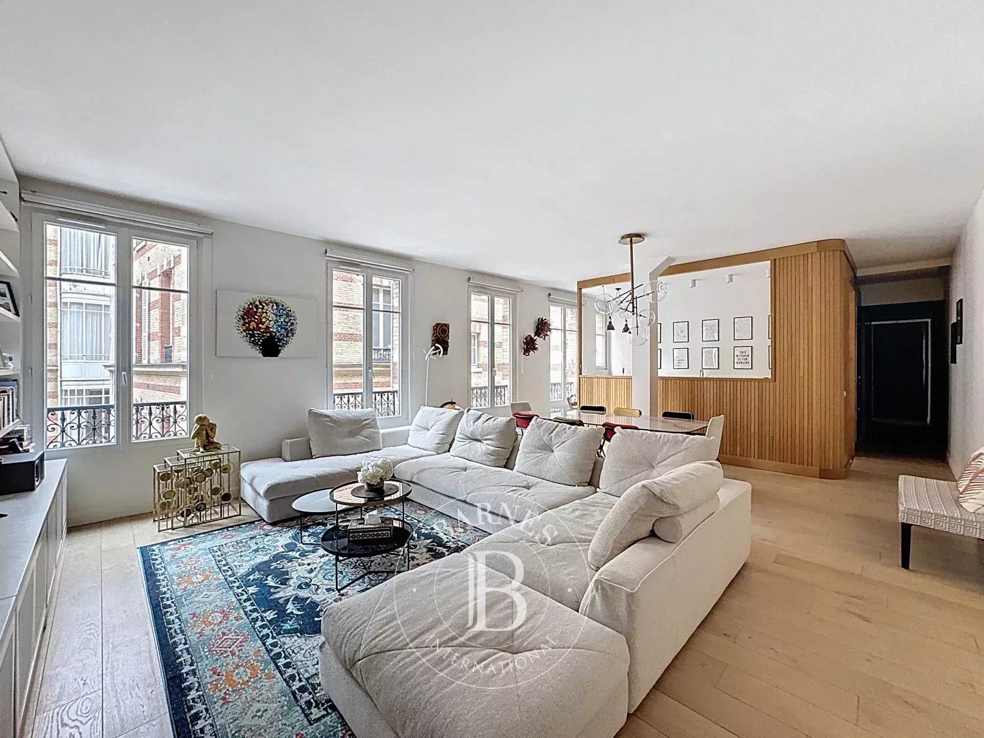 Appartement Paris 75008  -  ref 86743636 (picture 1)