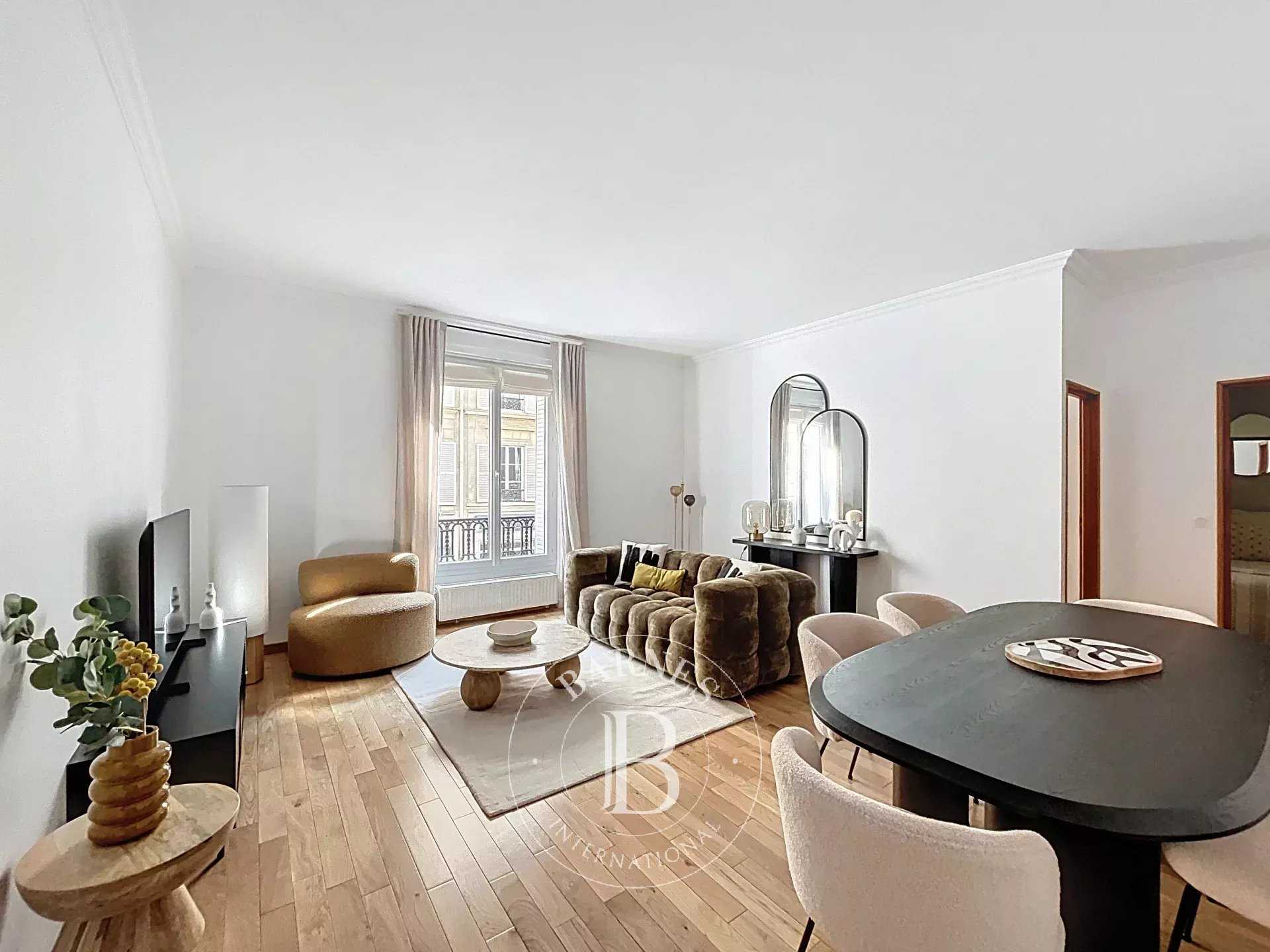 Appartement Paris 75008  -  ref 85719752 (picture 1)