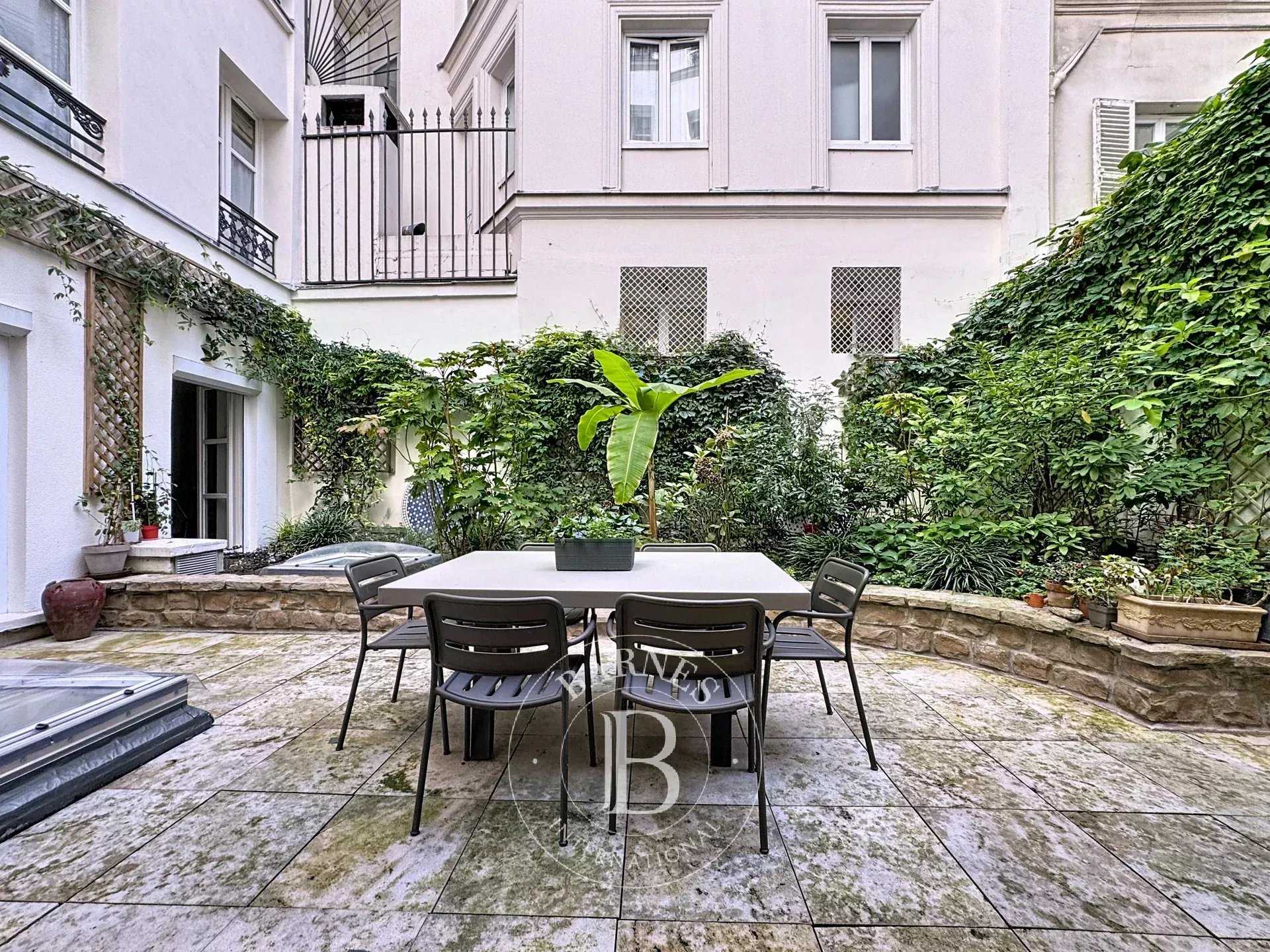 Appartement Paris 75008  -  ref 86341087 (picture 2)