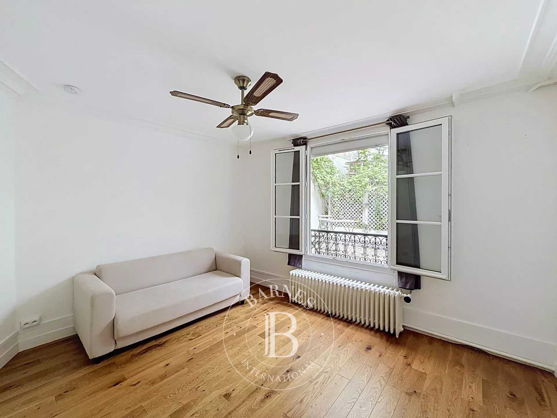Appartement Paris 75008  -  ref 83068340 (picture 1)