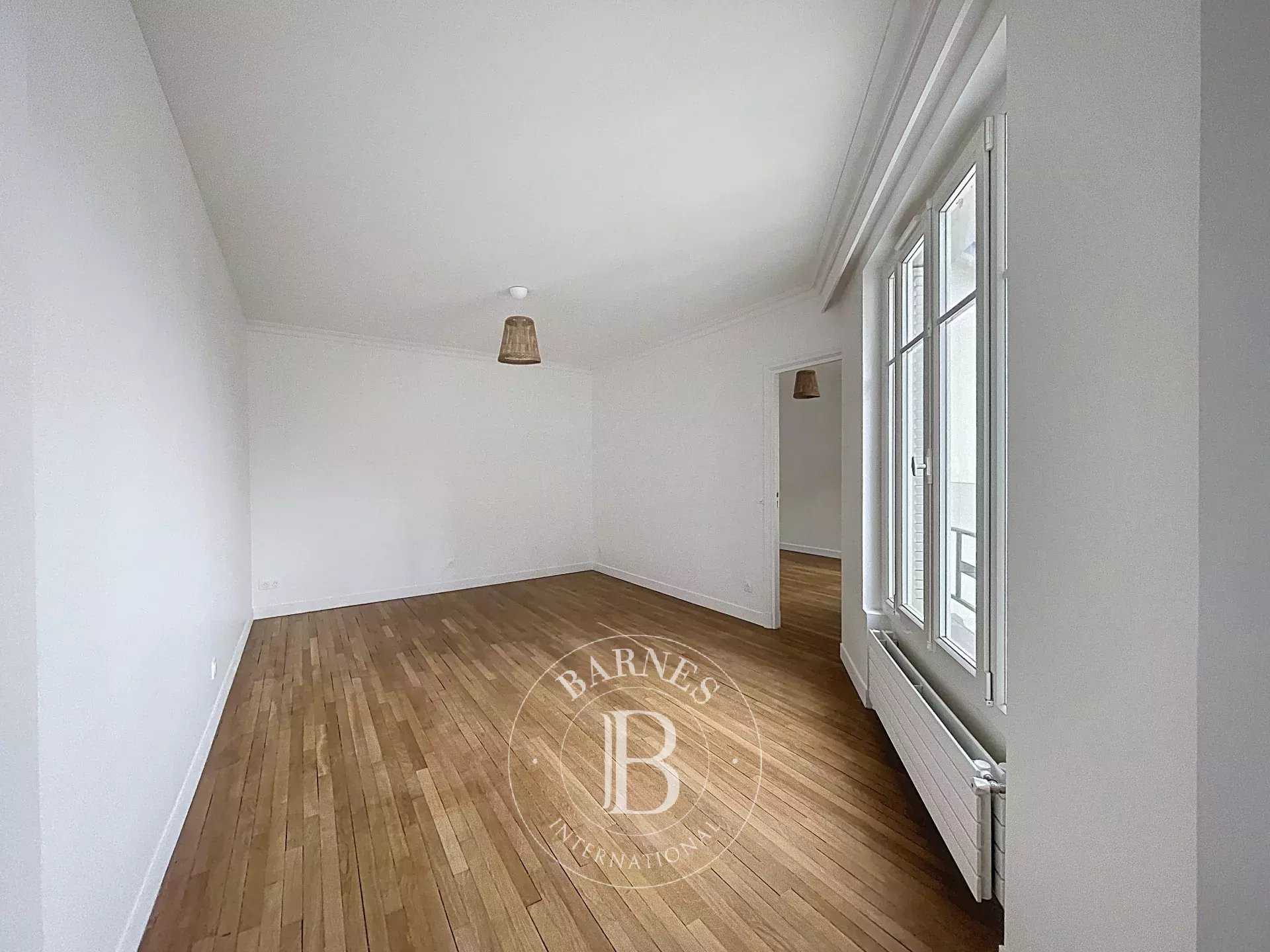 Appartement Paris 75008  -  ref 85705490 (picture 2)