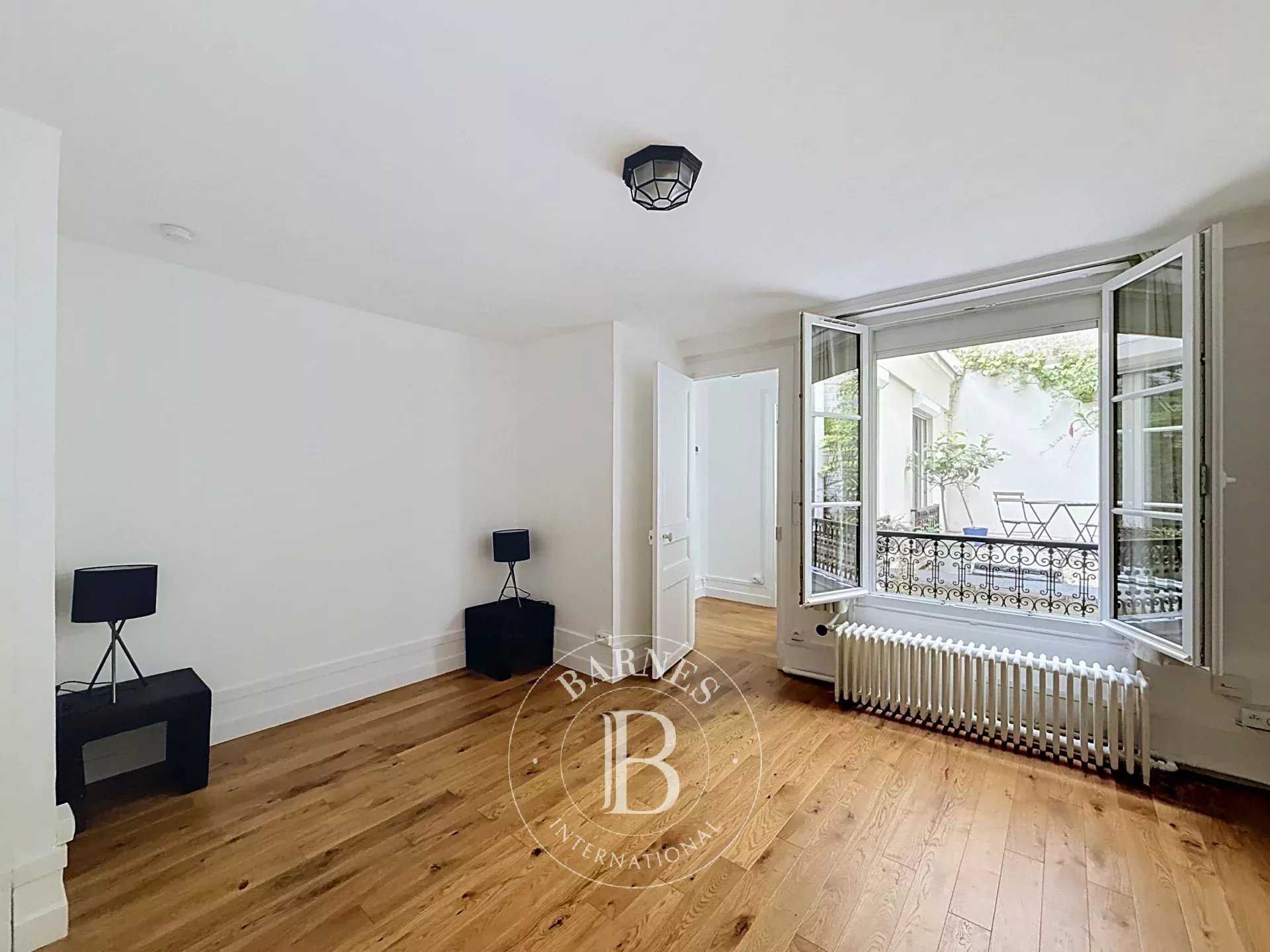 Appartement Paris 75008  -  ref 83068340 (picture 3)