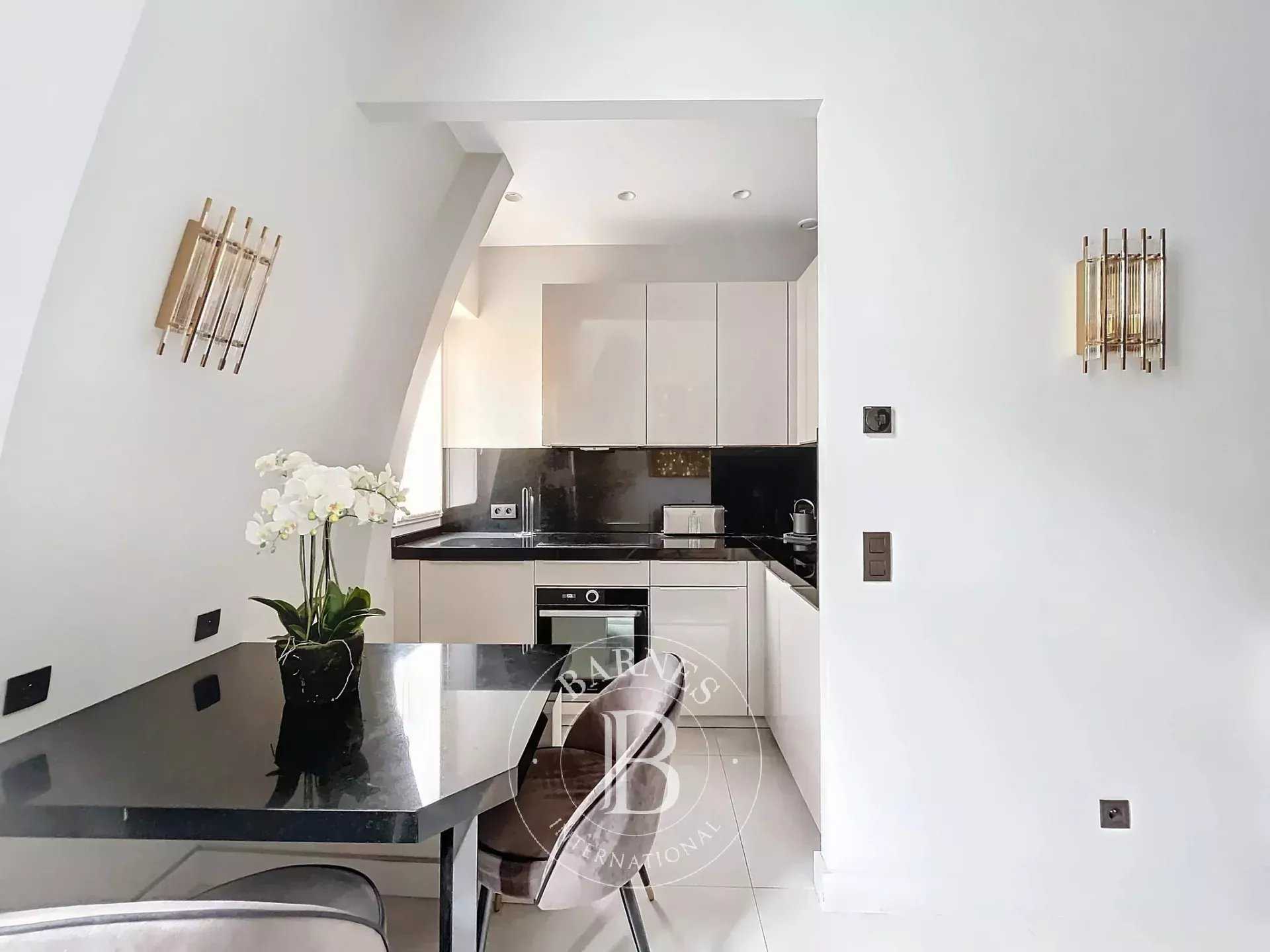 Appartement Paris 75008  -  ref 85679583 (picture 2)