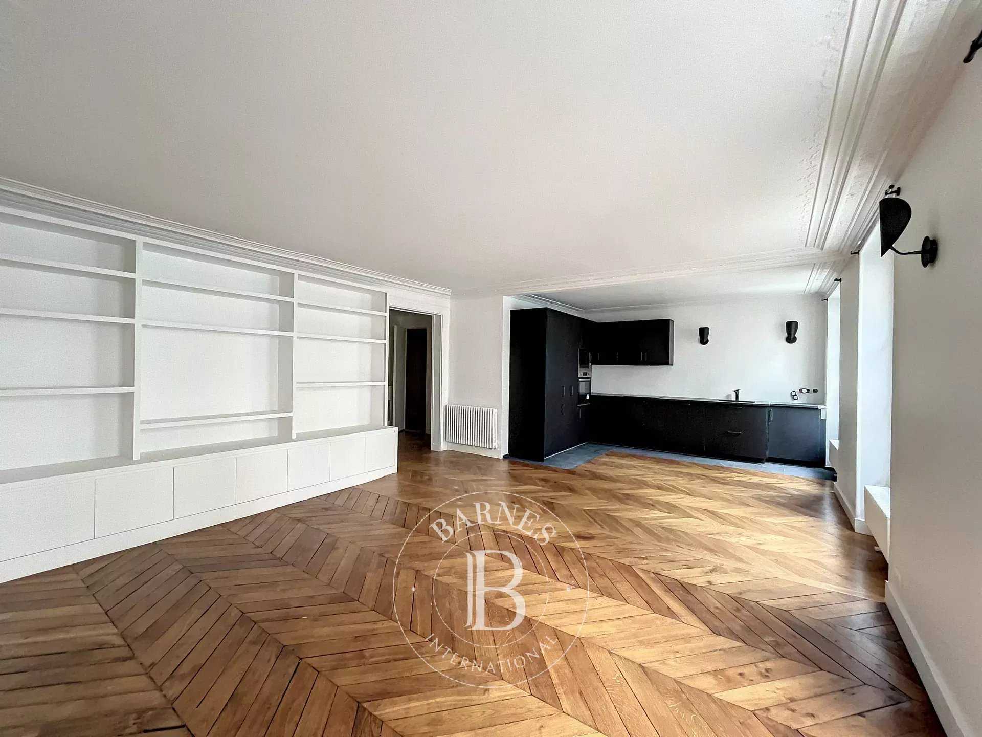 Appartement Paris 75008  -  ref 85670612 (picture 2)