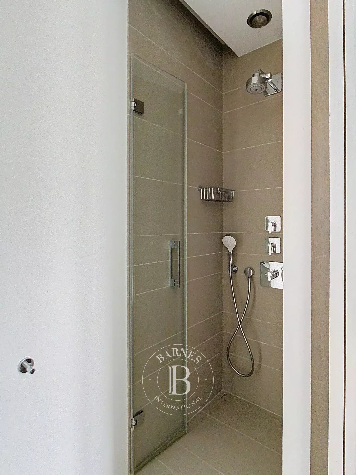 Paris  - Appartement 5 Pi&egrave;ces 3 Chambres - picture 15