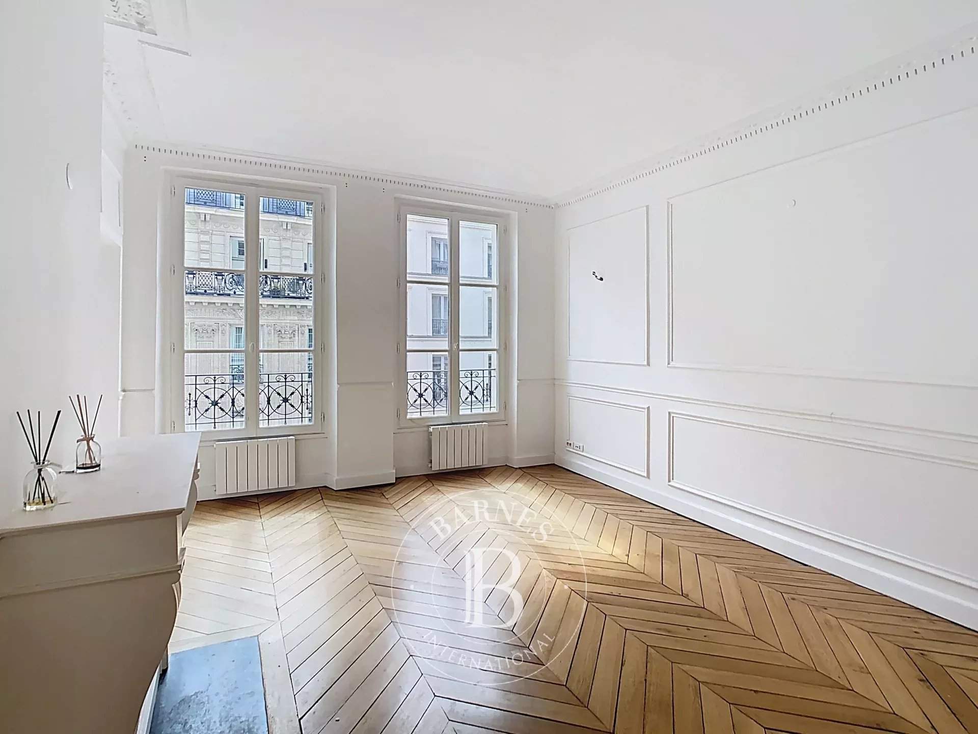 Paris  - Appartement 3 Pi&egrave;ces, 1 Chambre - picture 2