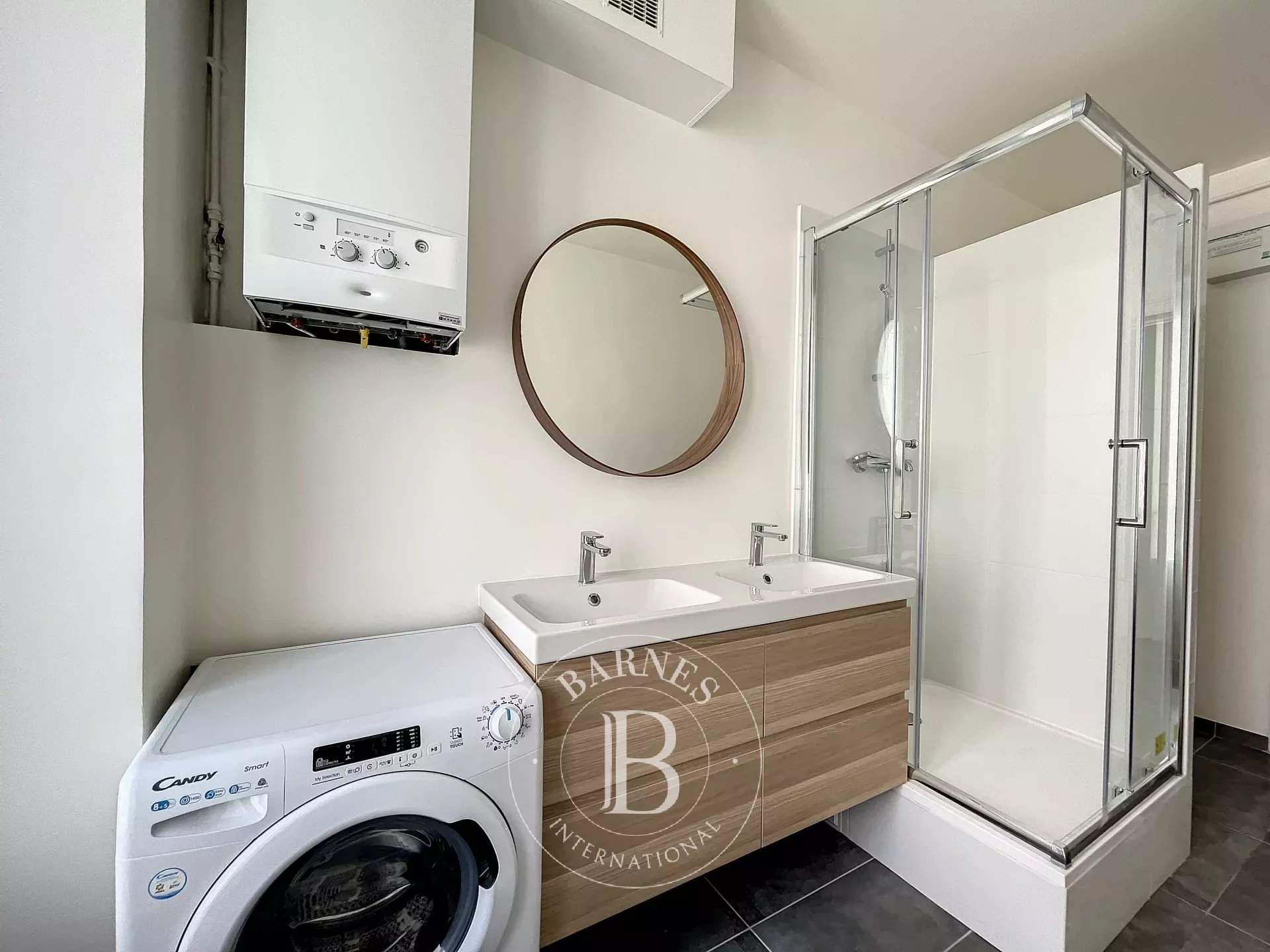 Paris  - Appartement 3 Pi&egrave;ces 2 Chambres - picture 7