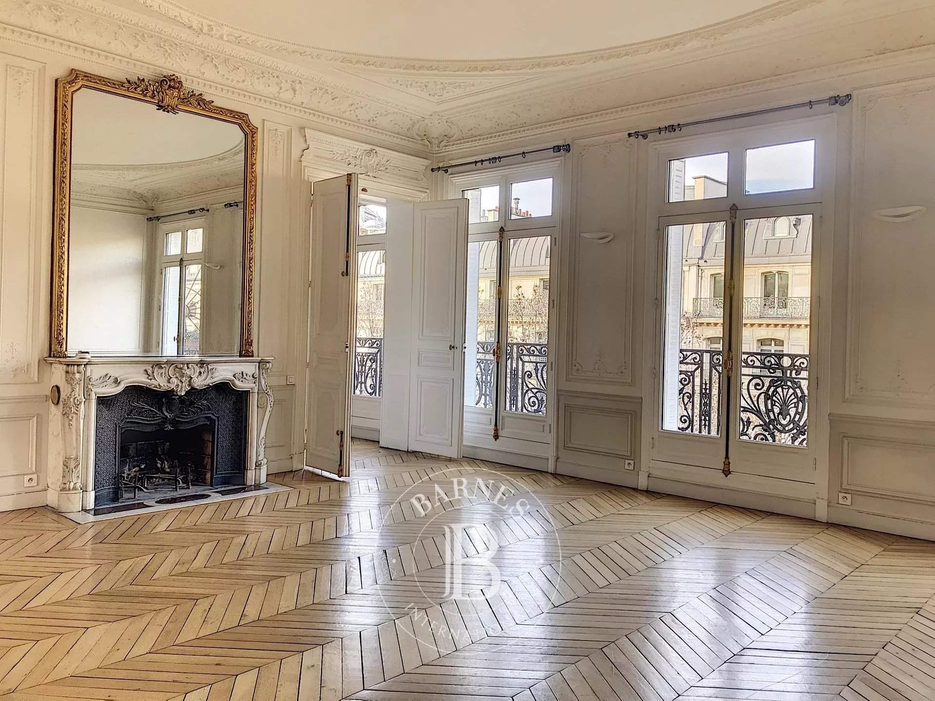 Paris  - Apartment 4 Bedrooms - picture 2