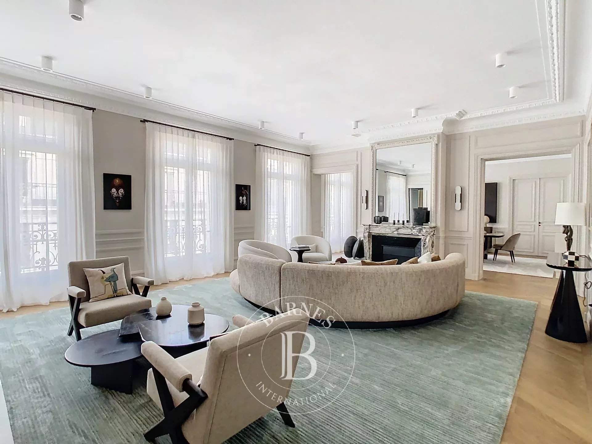 Paris  - Appartement 8 Pi&egrave;ces 5 Chambres - picture 1